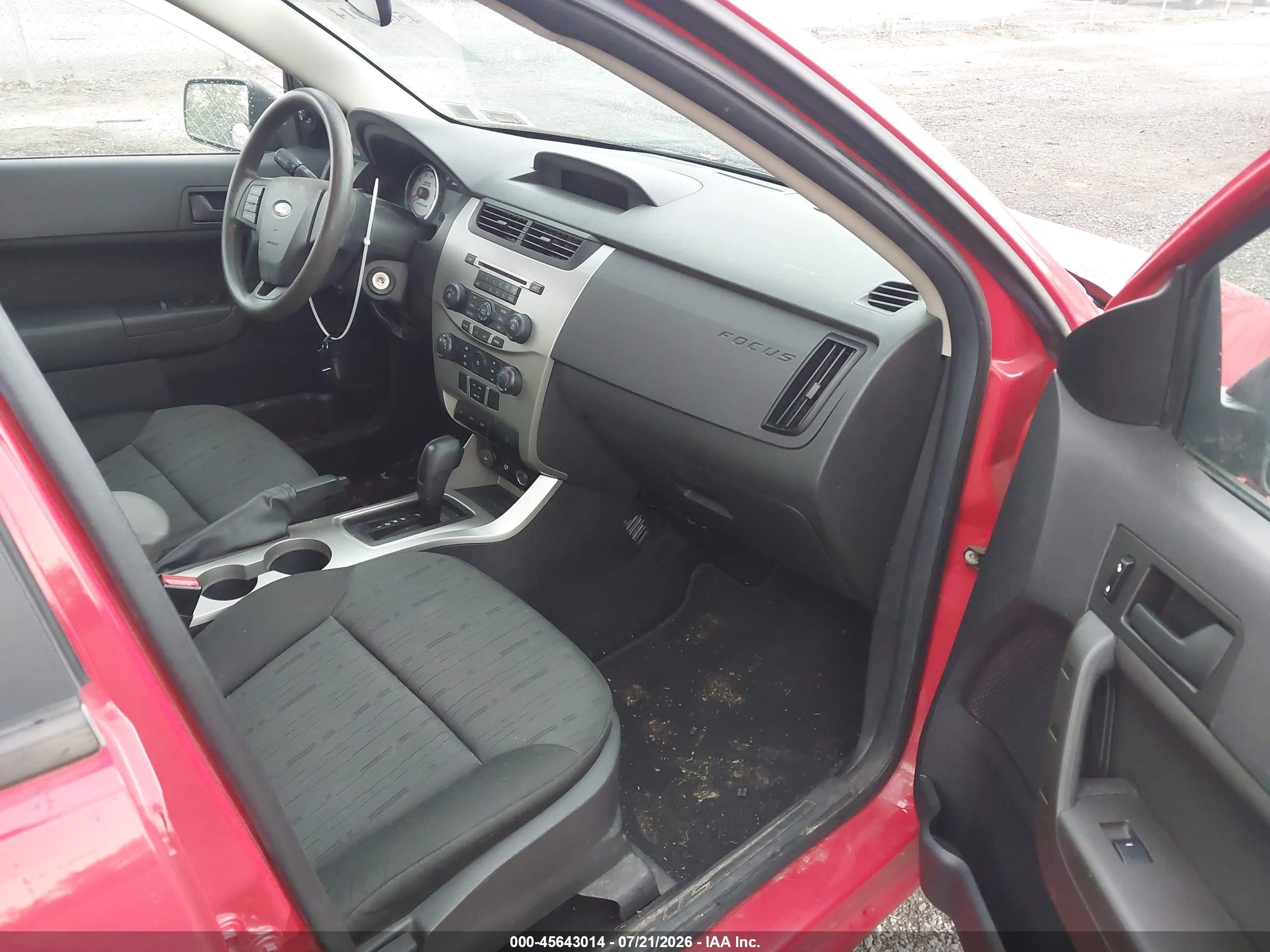 2008 Ford Focus Se Red vin: 1FAHP35N28W275498