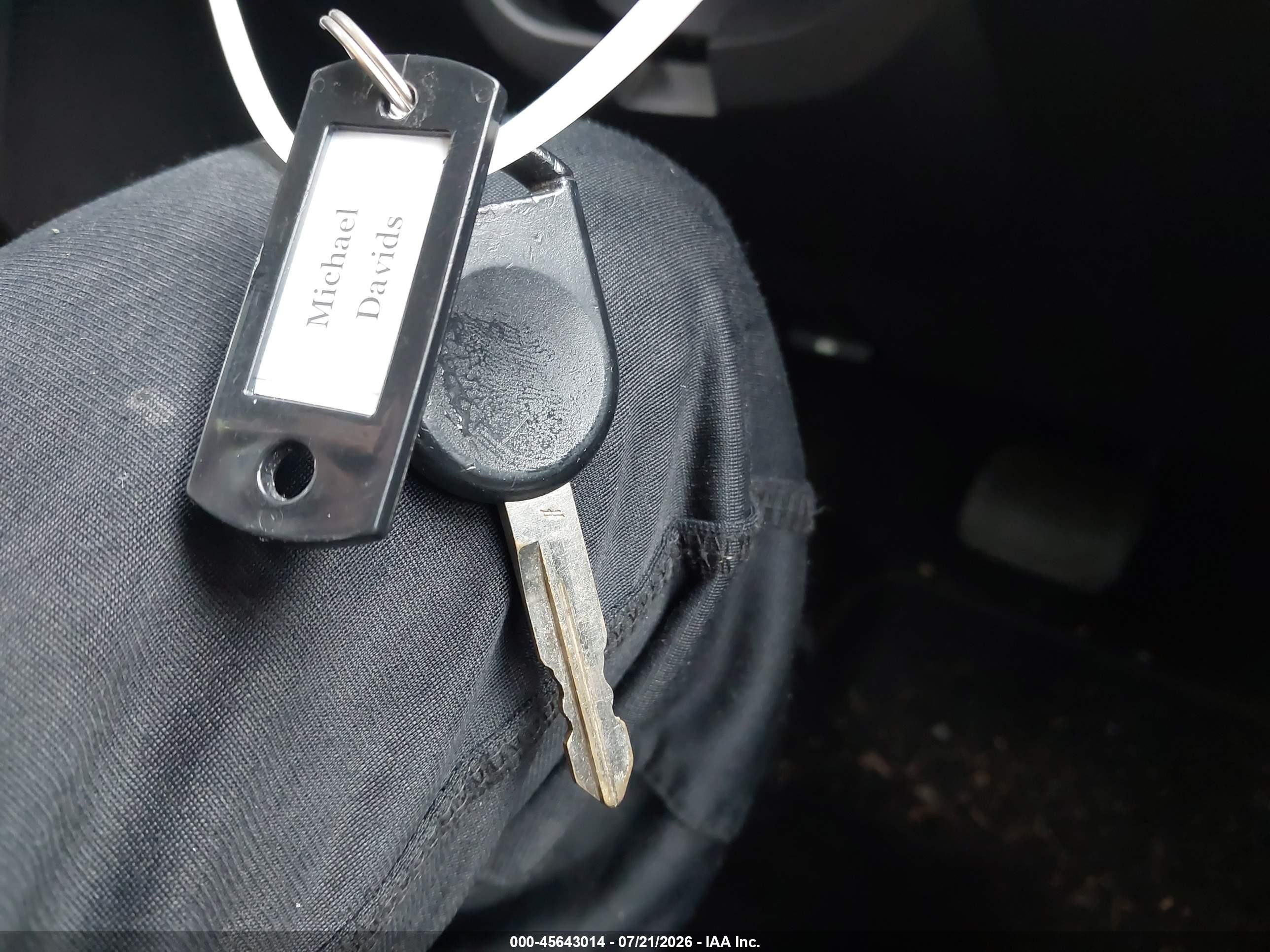 2008 Ford Focus Se Red vin: 1FAHP35N28W275498