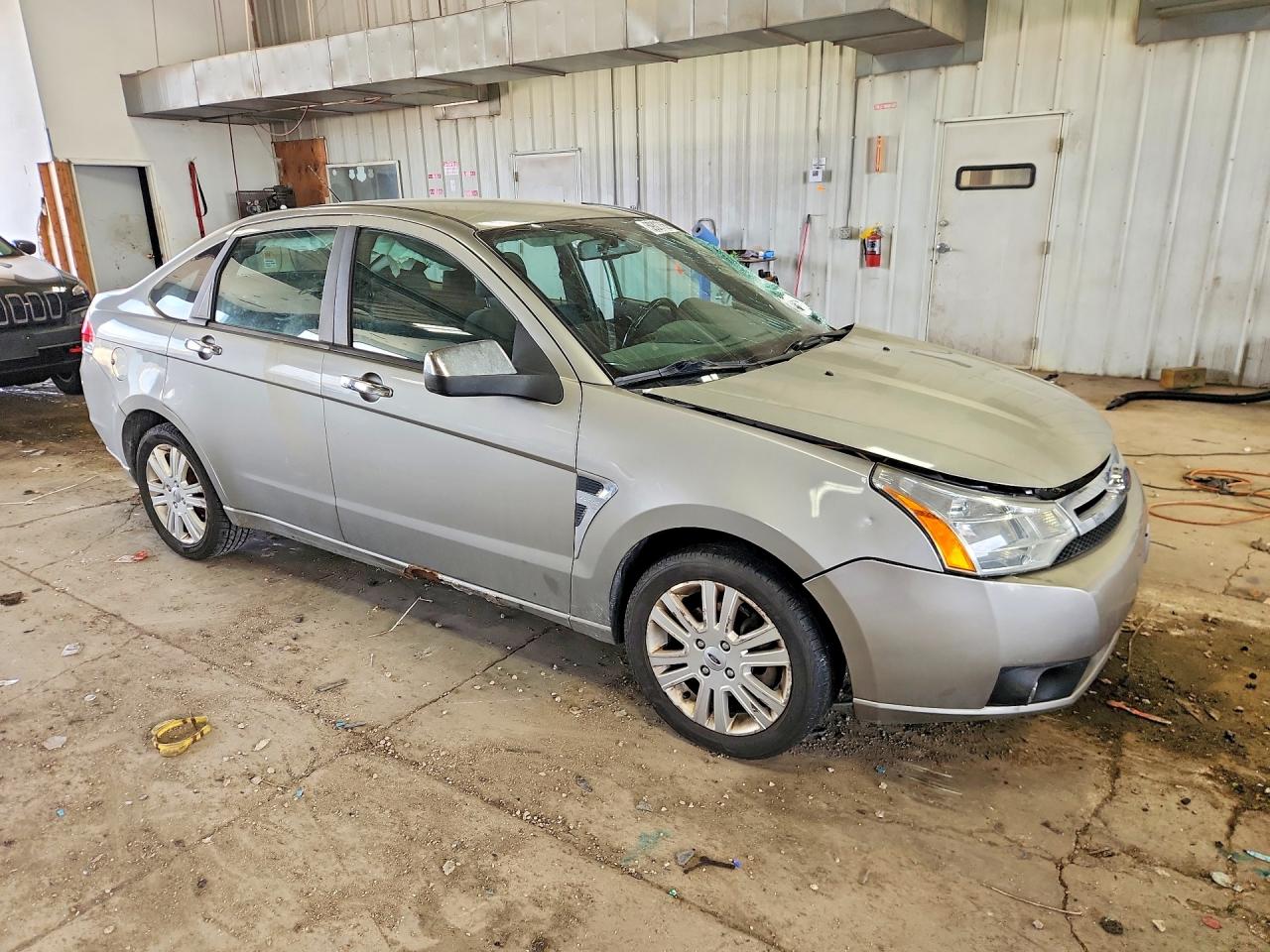 2008 Ford Focus Se Gray vin: 1FAHP35N28W282192