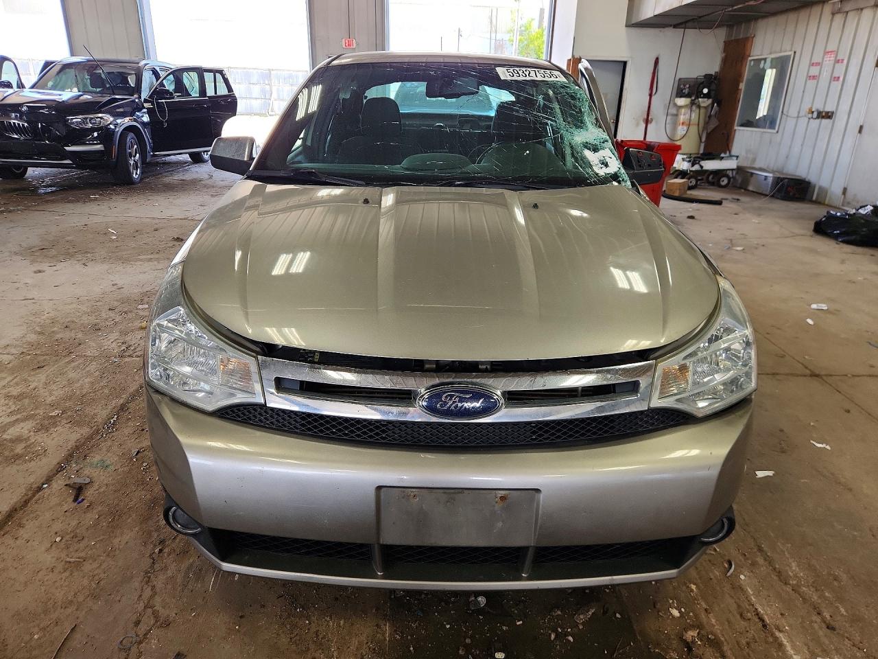 2008 Ford Focus Se Gray vin: 1FAHP35N28W282192