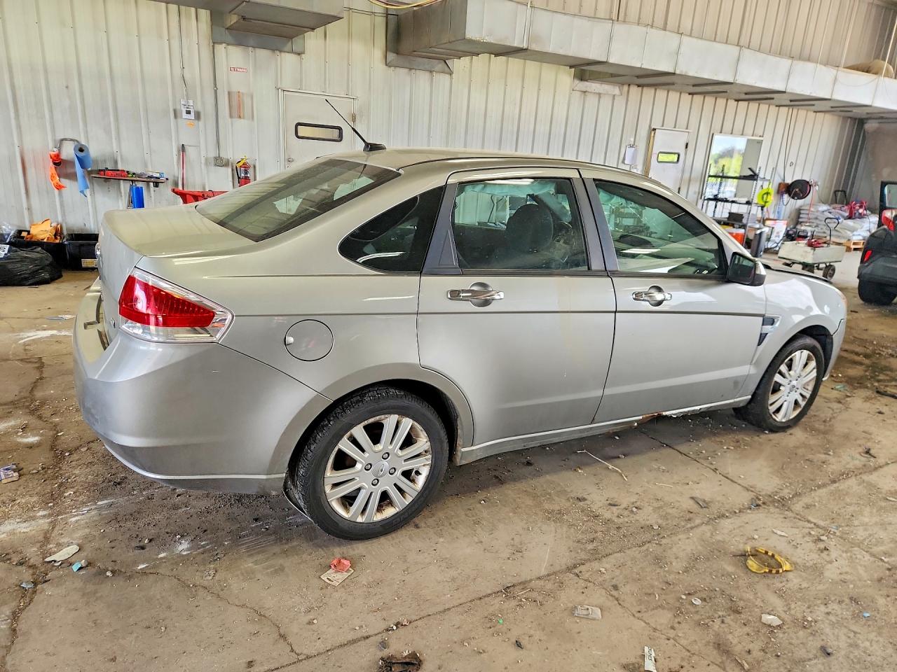 2008 Ford Focus Se Gray vin: 1FAHP35N28W282192