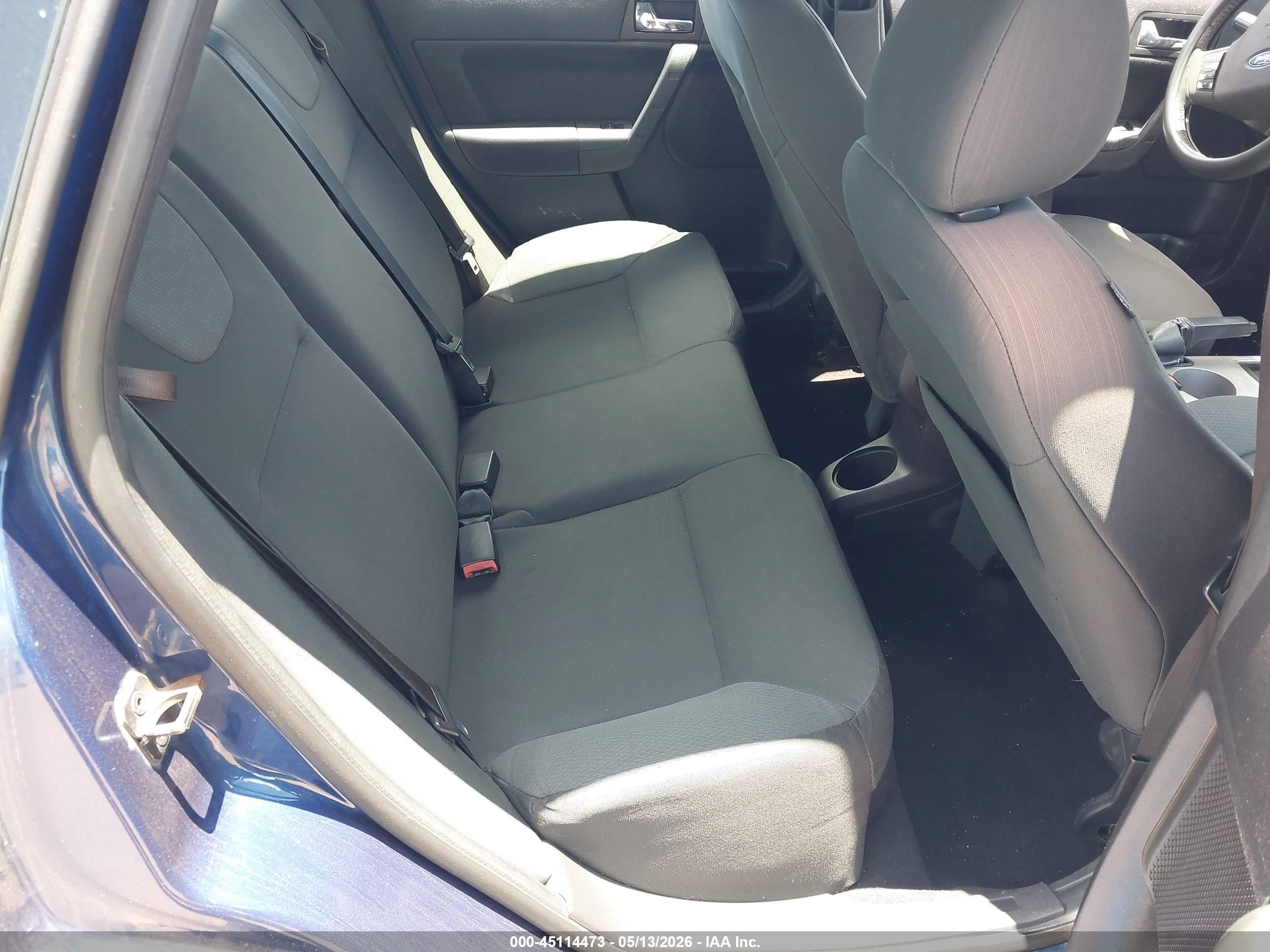 2008 Ford Focus Se/ses Blue vin: 1FAHP35N28W298229