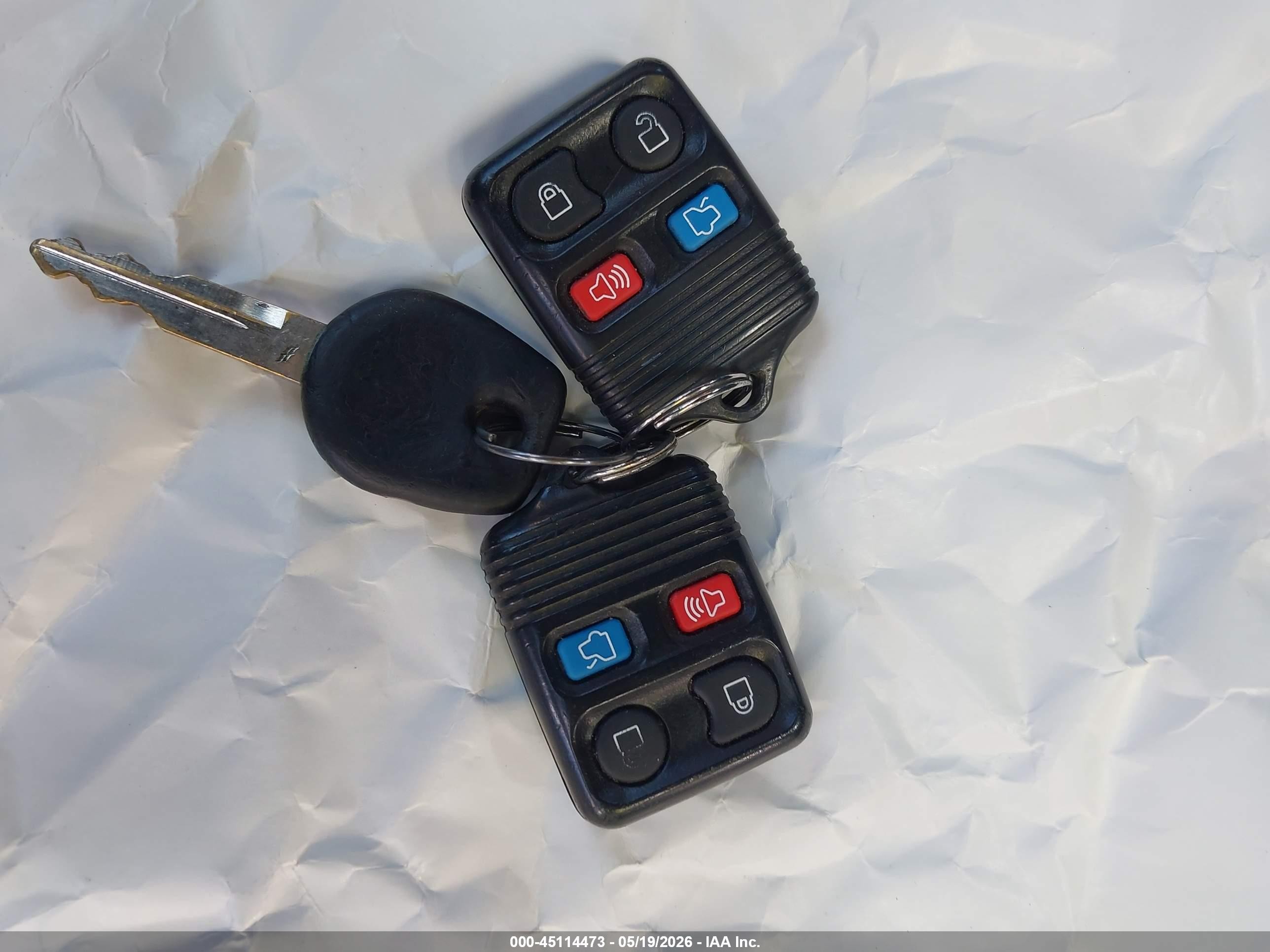 2008 Ford Focus Se/ses Blue vin: 1FAHP35N28W298229