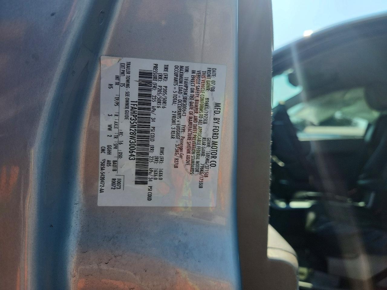 2008 Ford Focus Se Silver vin: 1FAHP35N28W300643