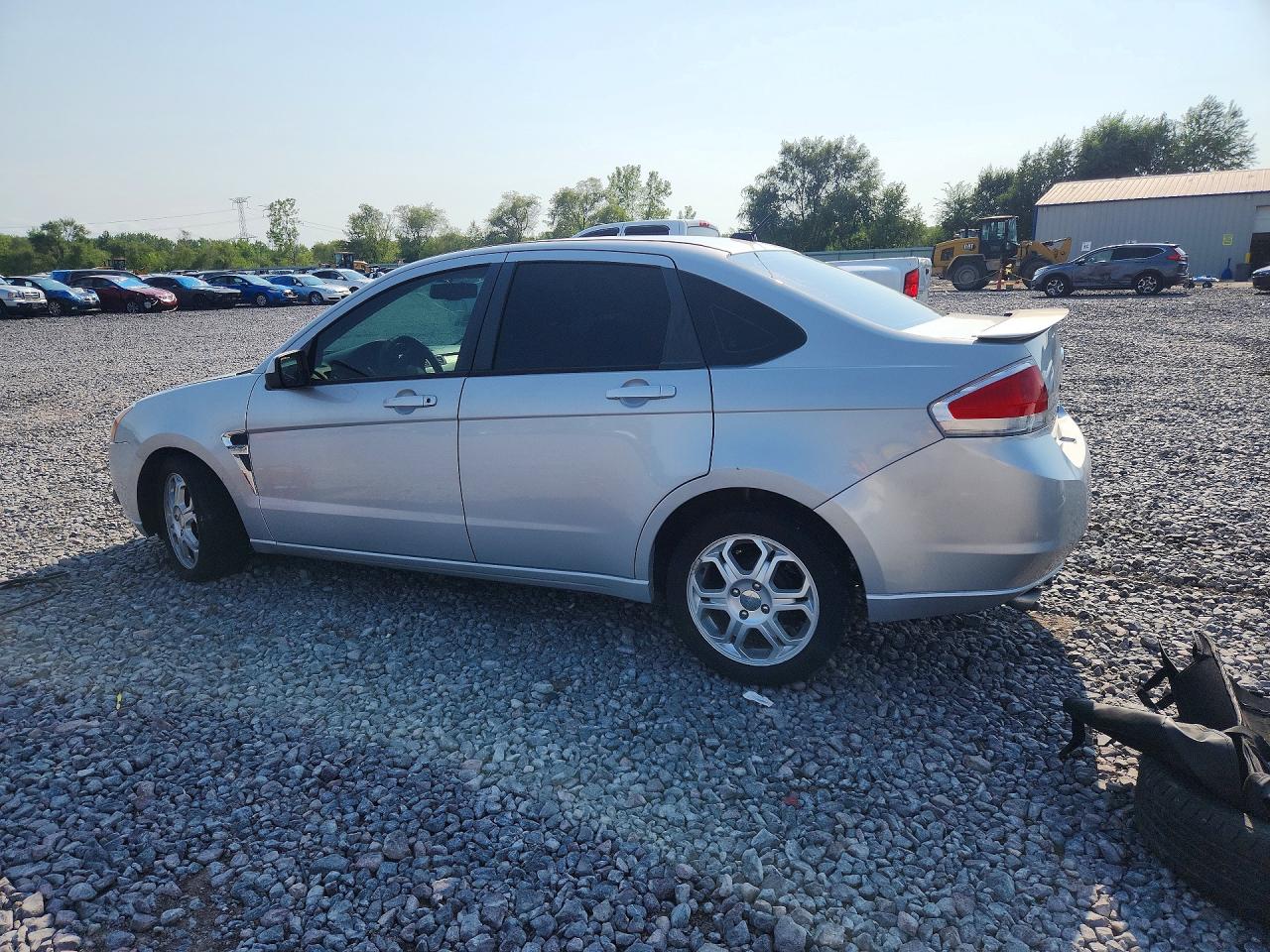 2008 Ford Focus Se Silver vin: 1FAHP35N28W300643