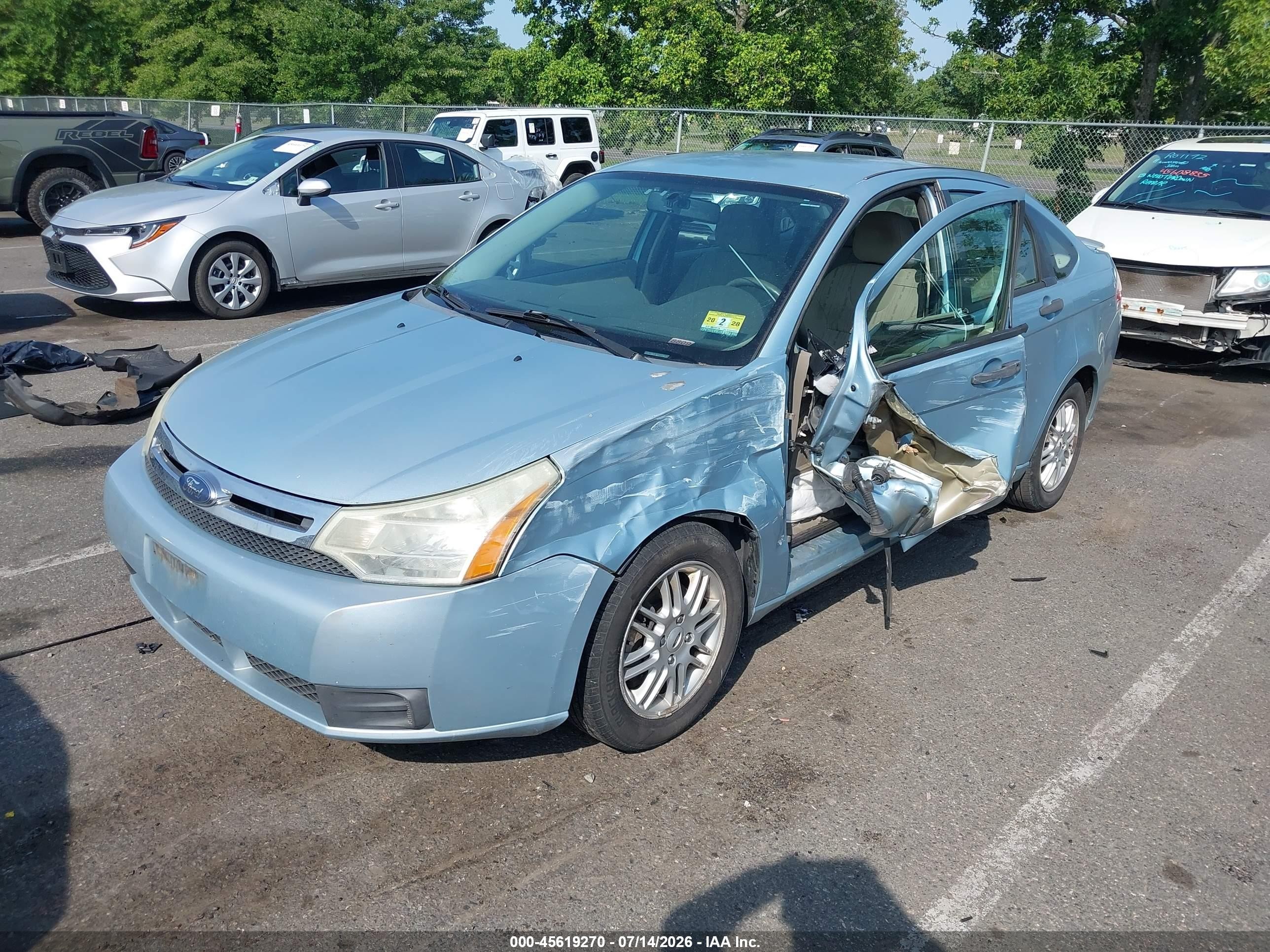 2009 Ford Focus Se Light Blue vin: 1FAHP35N29W101948