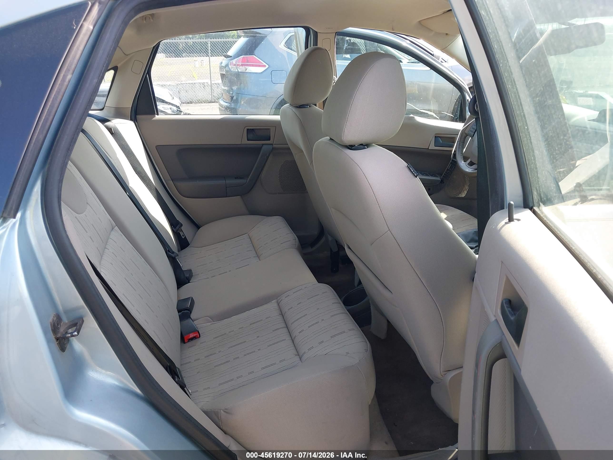 2009 Ford Focus Se Light Blue vin: 1FAHP35N29W101948