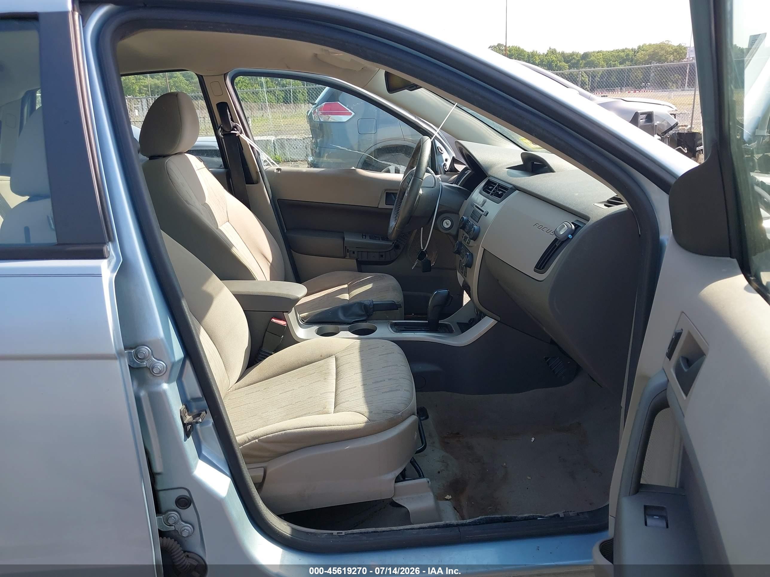 2009 Ford Focus Se Light Blue vin: 1FAHP35N29W101948