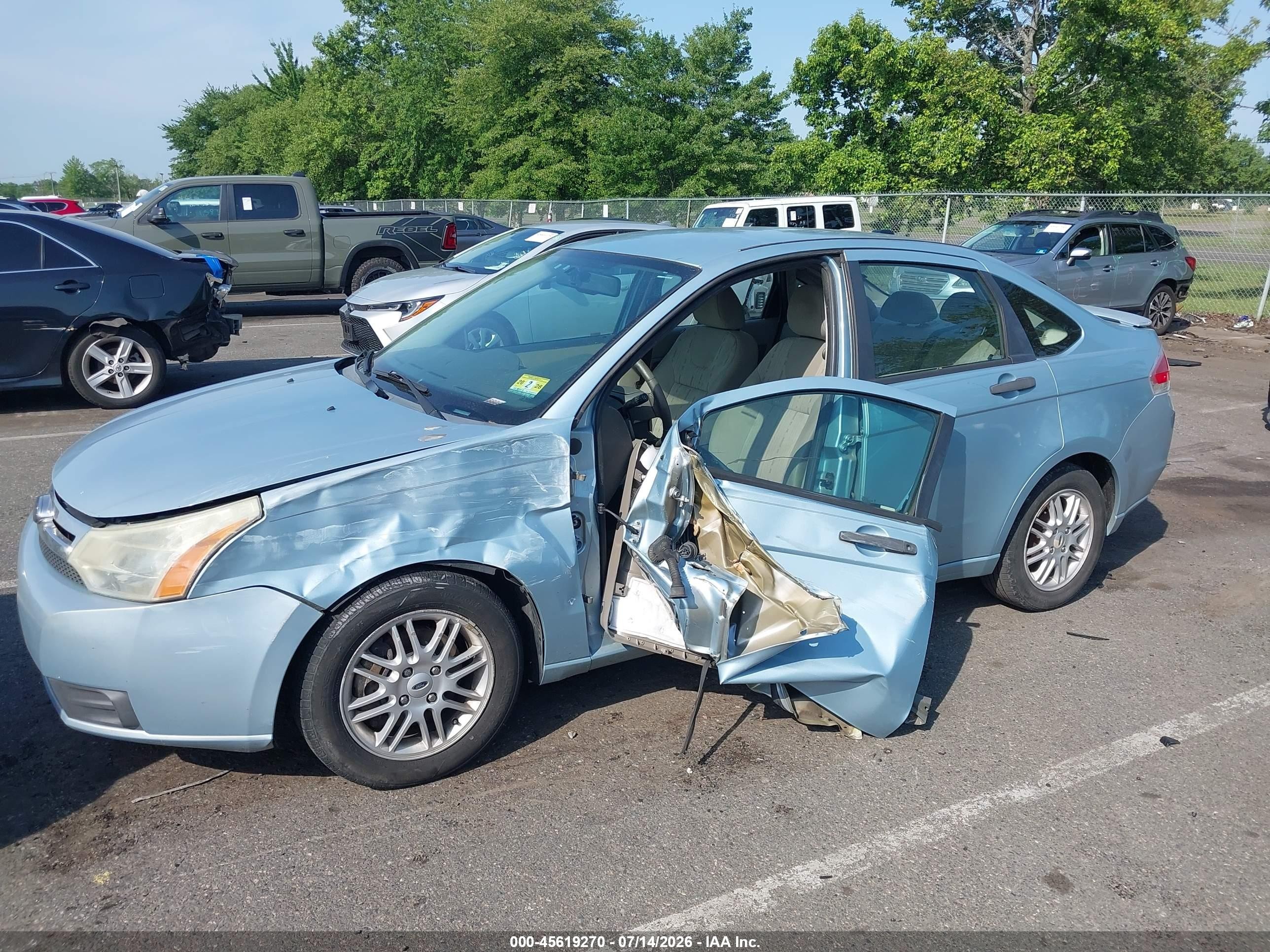 2009 Ford Focus Se Light Blue vin: 1FAHP35N29W101948