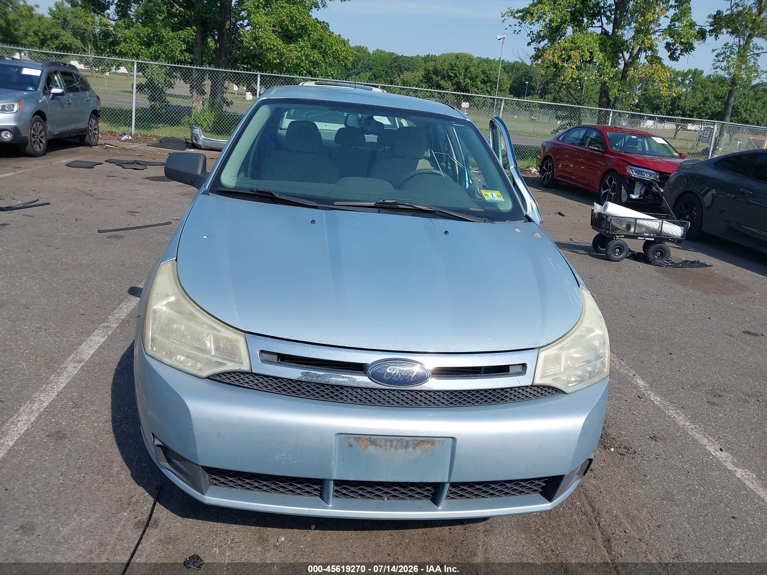 2009 Ford Focus Se Light Blue vin: 1FAHP35N29W101948