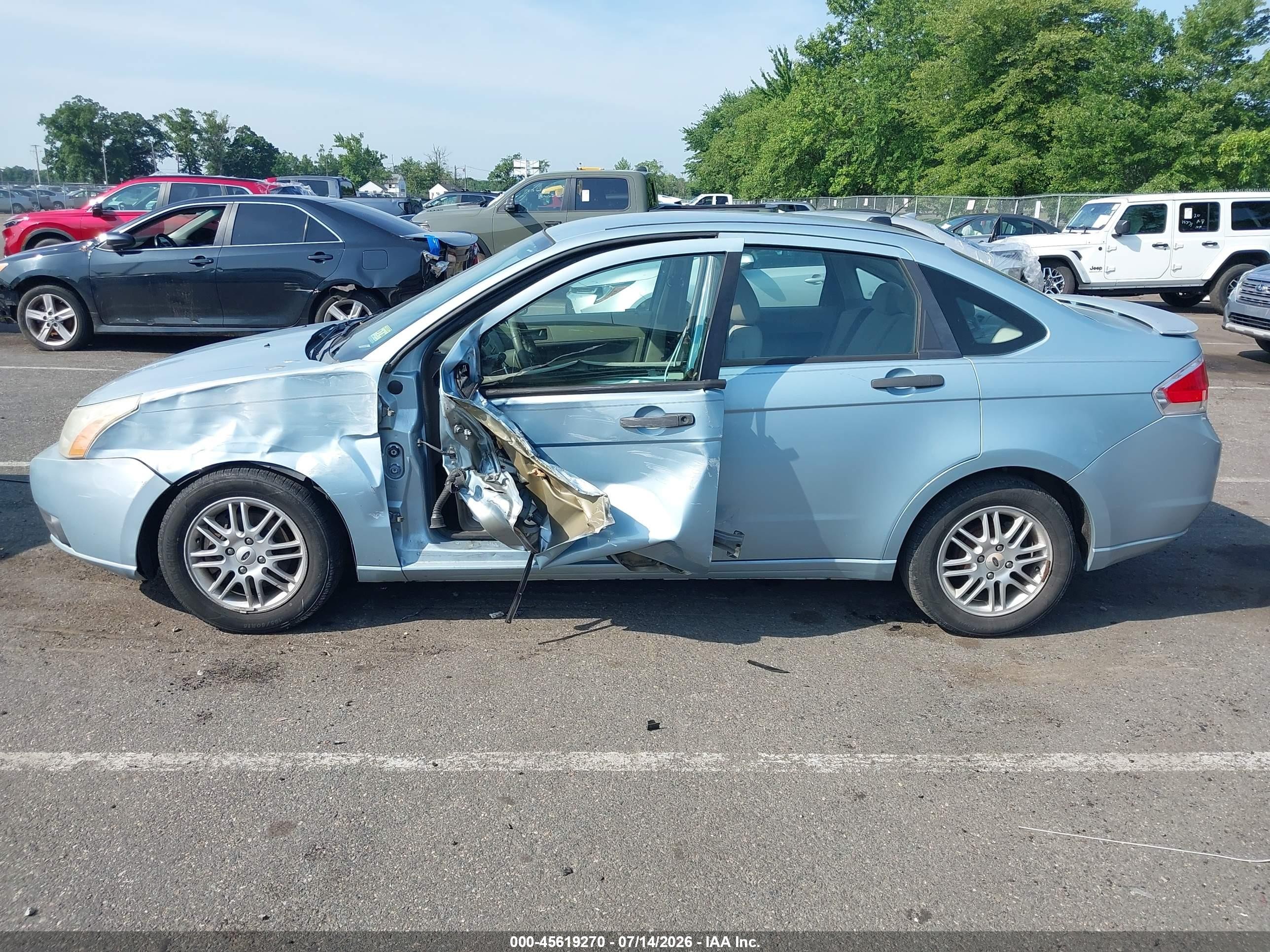 2009 Ford Focus Se Light Blue vin: 1FAHP35N29W101948