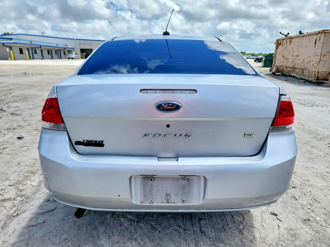 2009 Ford Focus Se Silver vin: 1FAHP35N29W128437