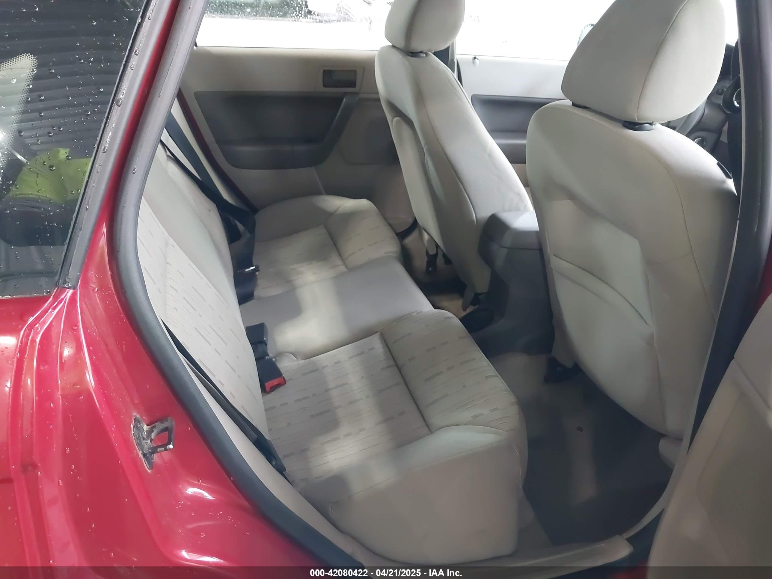 2009 Ford Focus Se Red vin: 1FAHP35N29W148929
