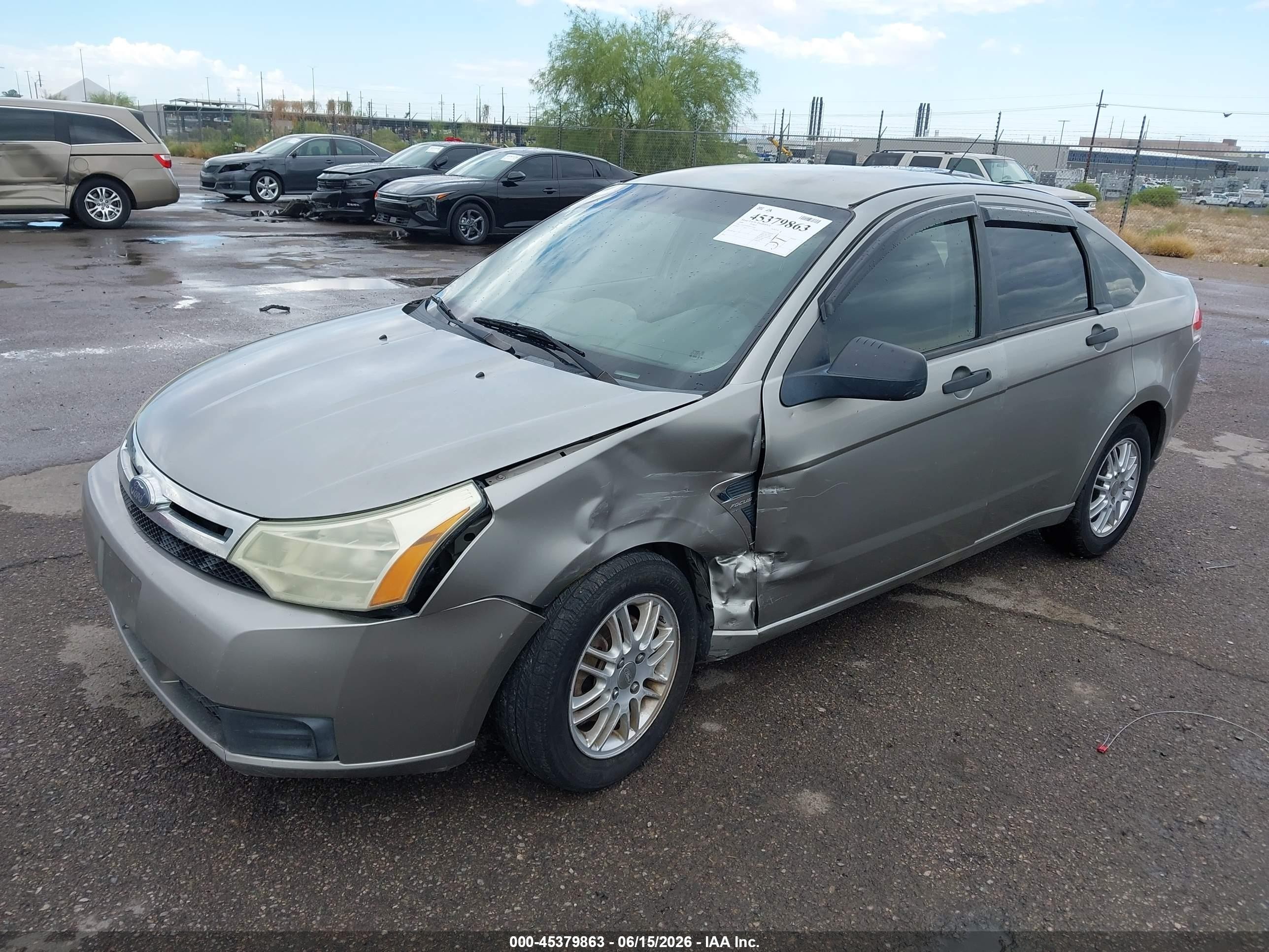 2008 Ford Focus Se Gray vin: 1FAHP35N38W115484