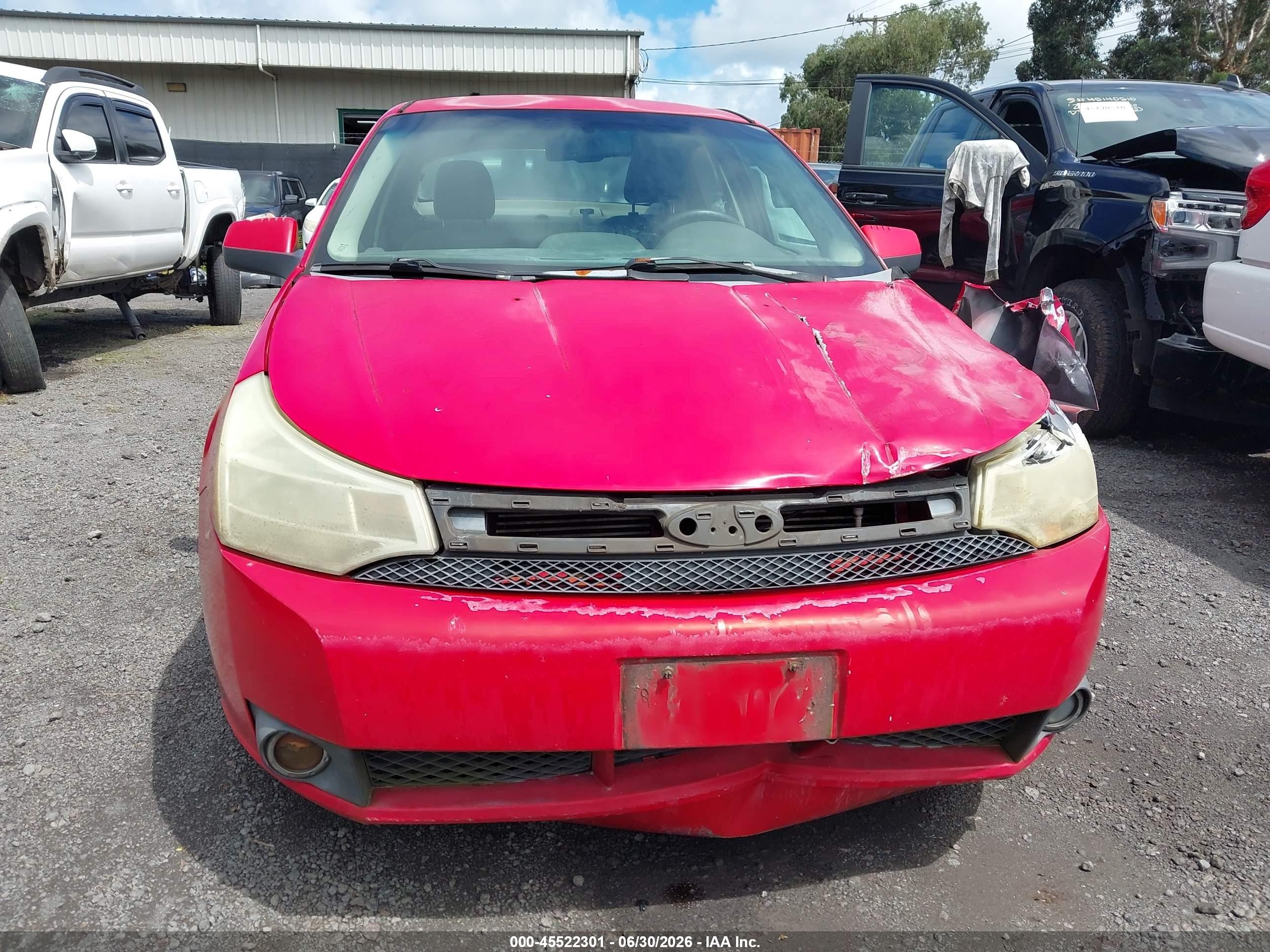 2008 Ford Focus Se/ses Красный vin: 1FAHP35N38W142748