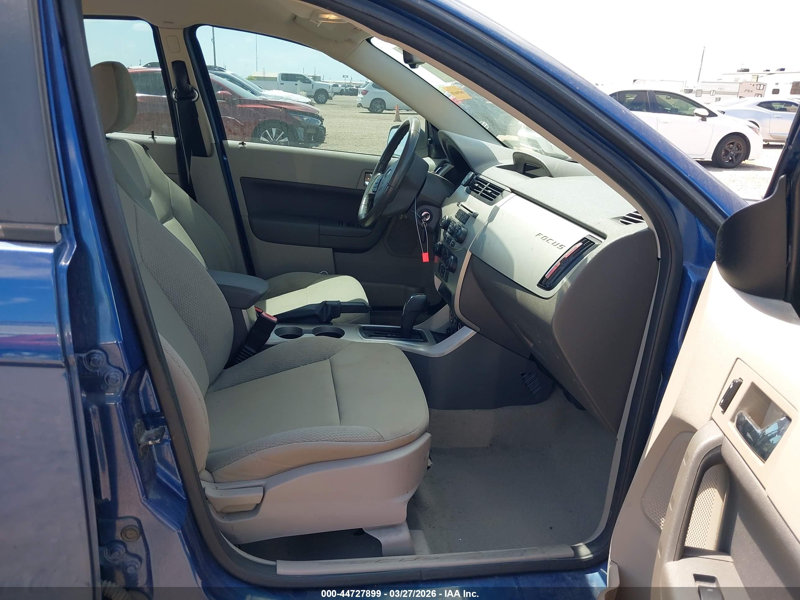2008 Ford Focus Se/ses Blue vin: 1FAHP35N38W199578