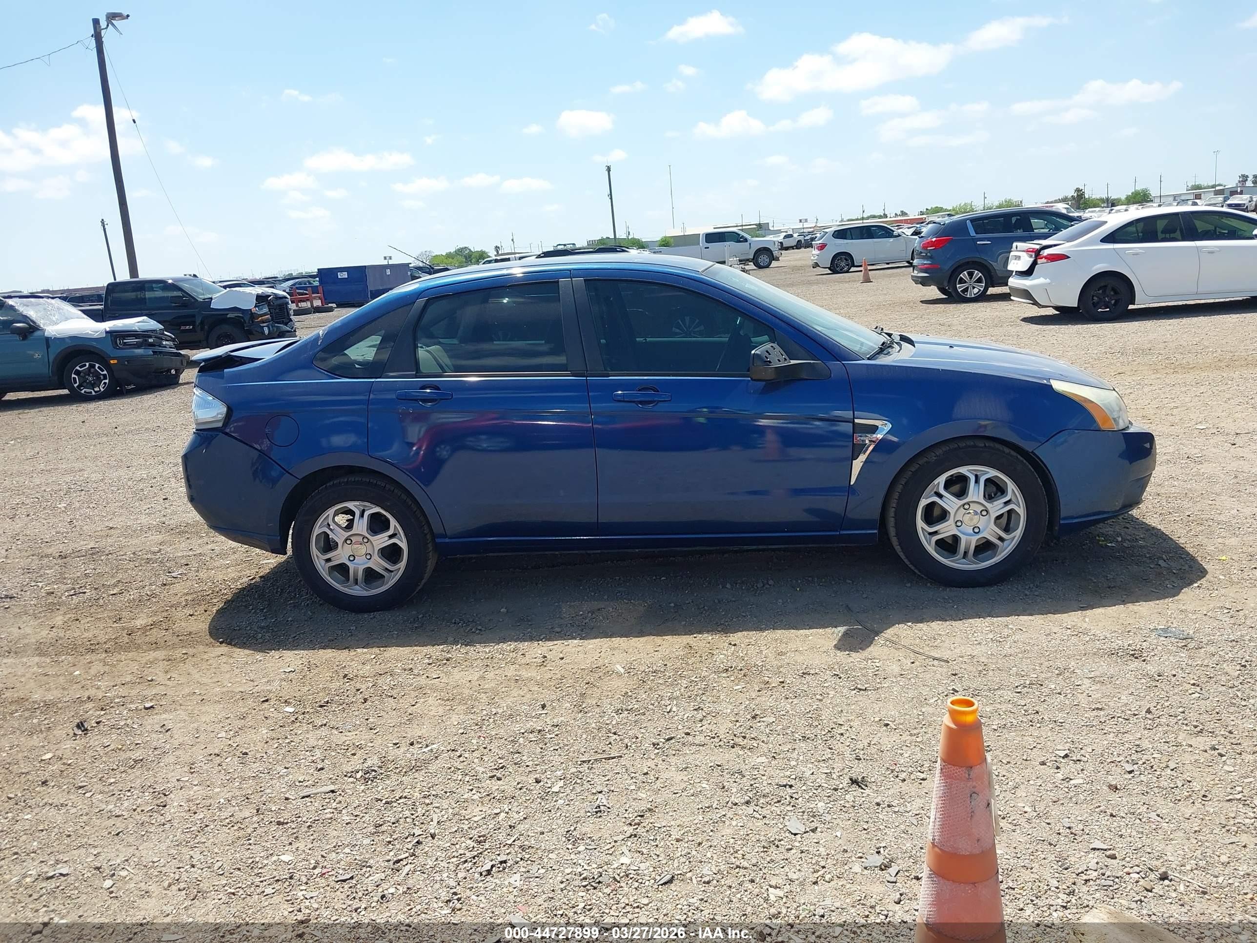 2008 Ford Focus Se/ses Blue vin: 1FAHP35N38W199578