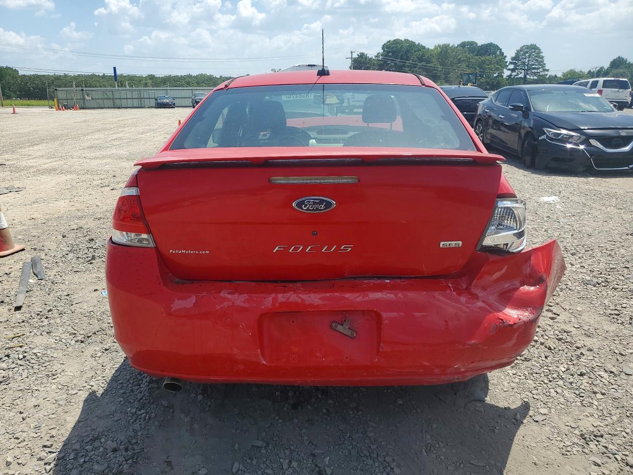 2008 Ford Focus Se Красный vin: 1FAHP35N38W269287