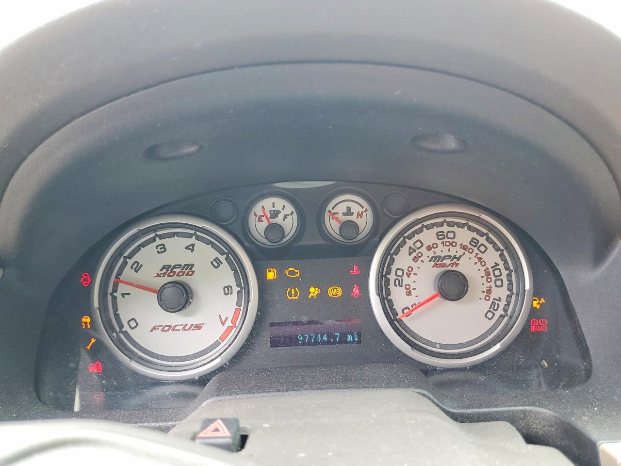 2008 Ford Focus Se Silver vin: 1FAHP35N38W284548