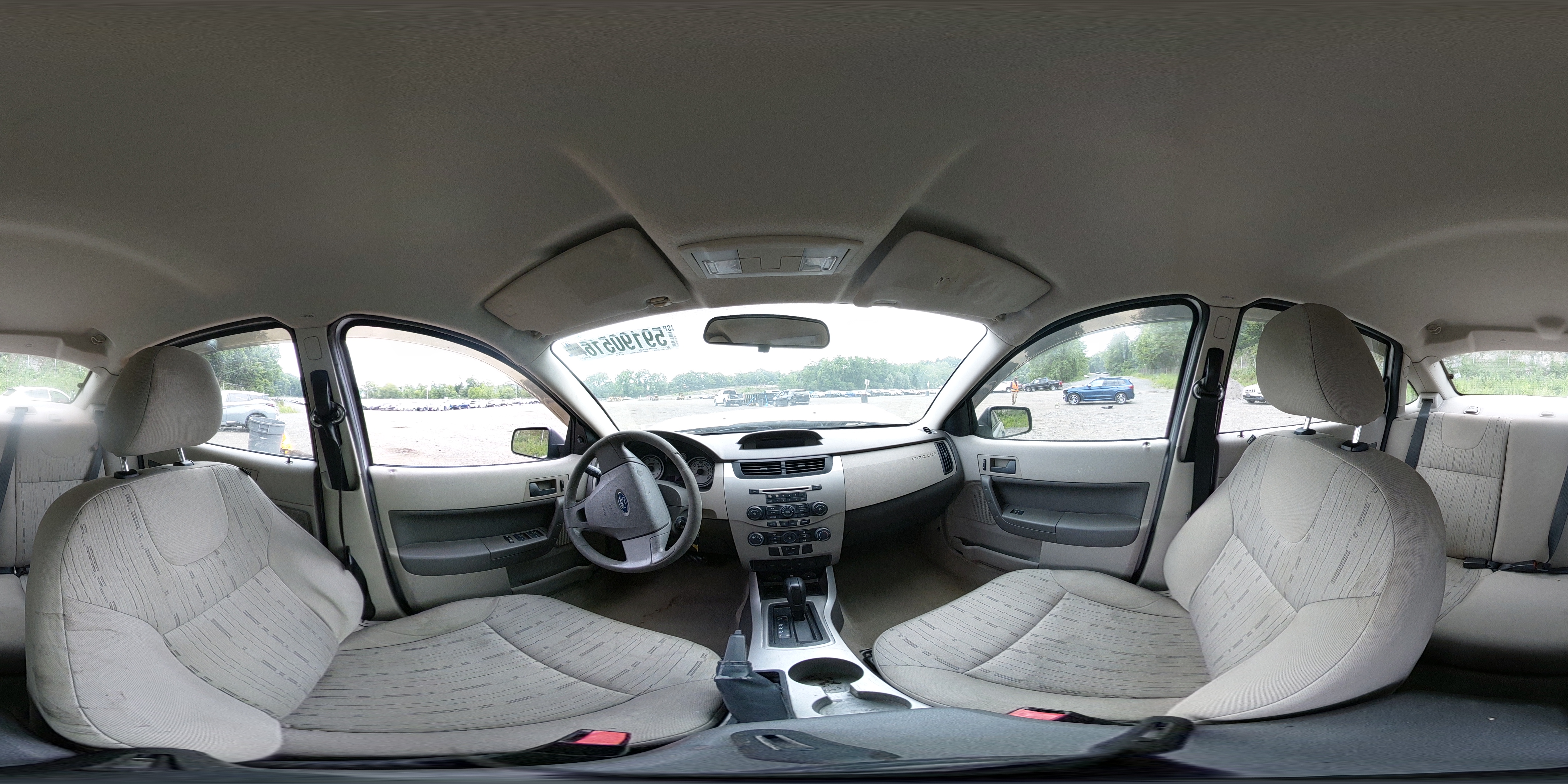 2008 Ford Focus Se Silver vin: 1FAHP35N38W284548