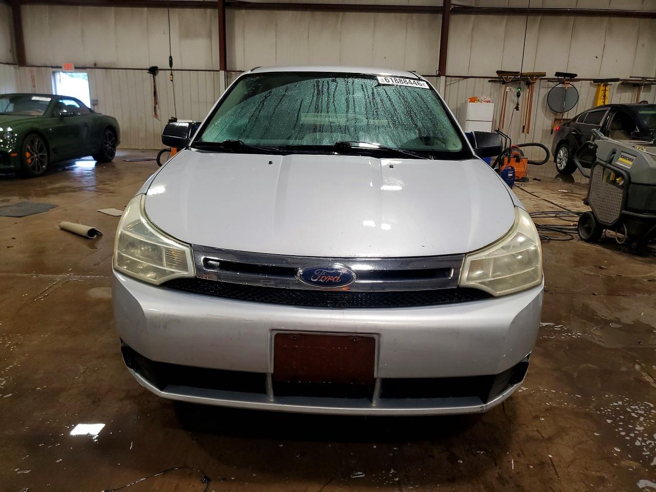2008 Ford Focus Se Silver vin: 1FAHP35N38W292326