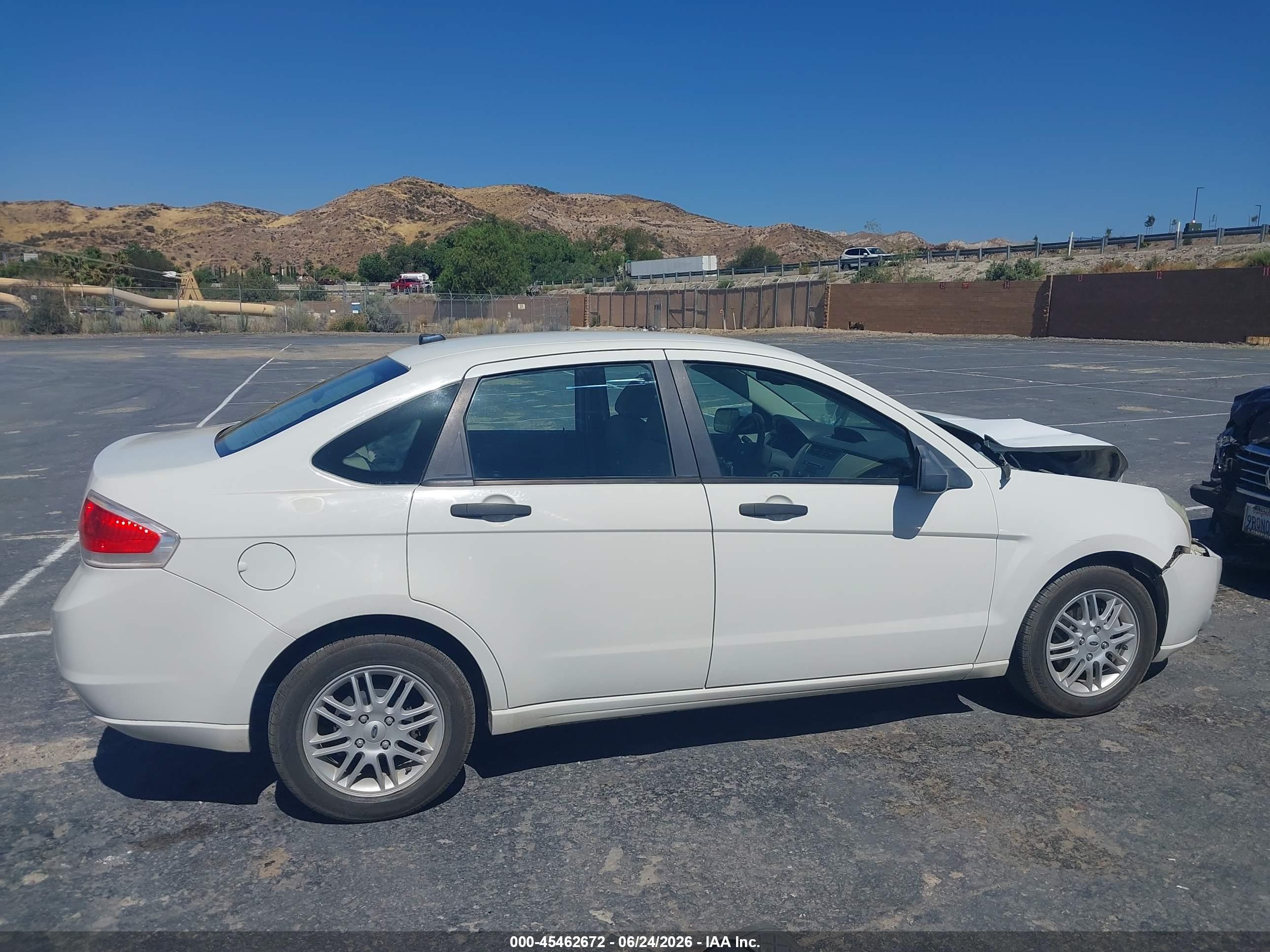 2009 Ford Focus Se White vin: 1FAHP35N39W124753