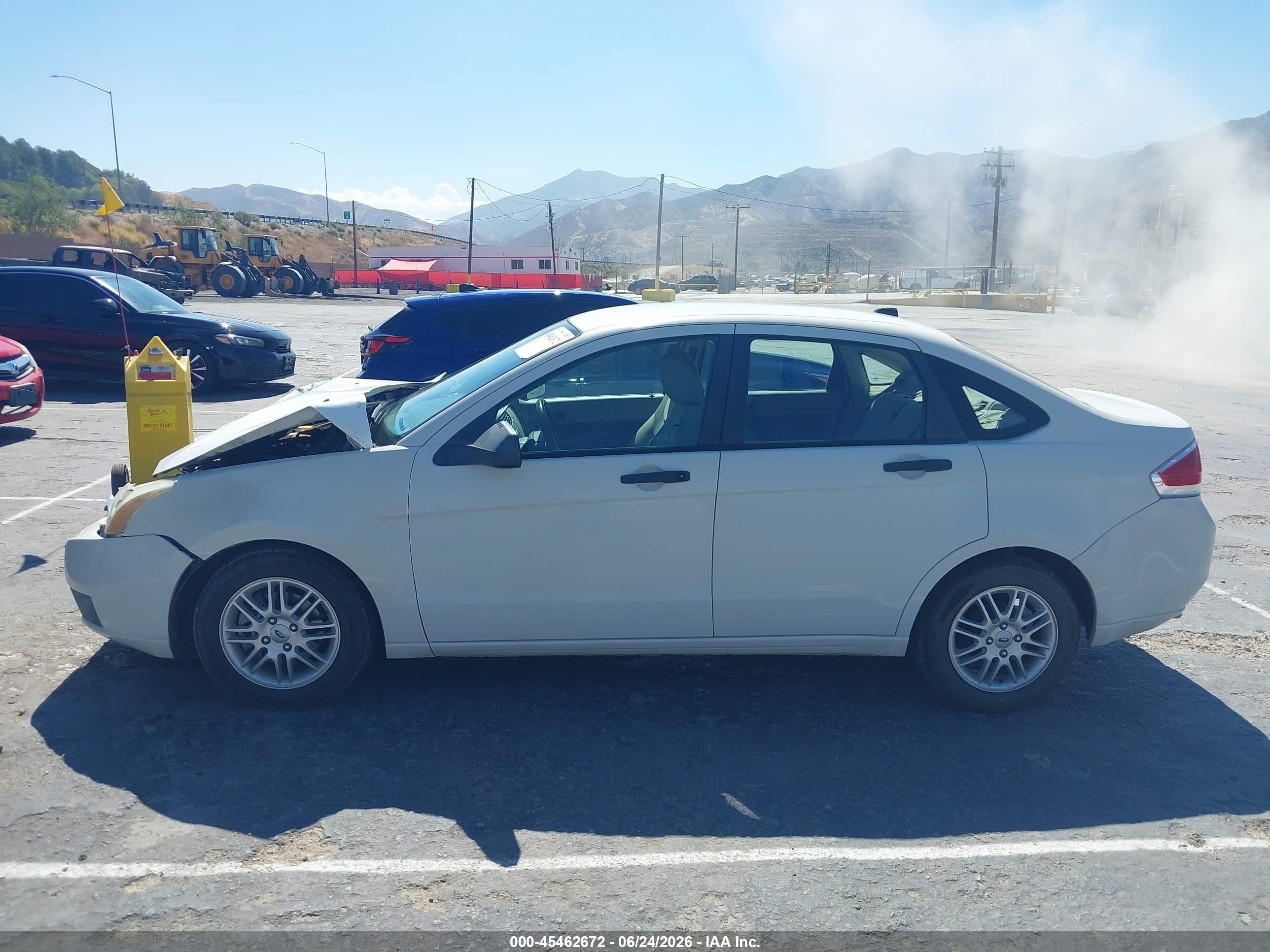 2009 Ford Focus Se White vin: 1FAHP35N39W124753
