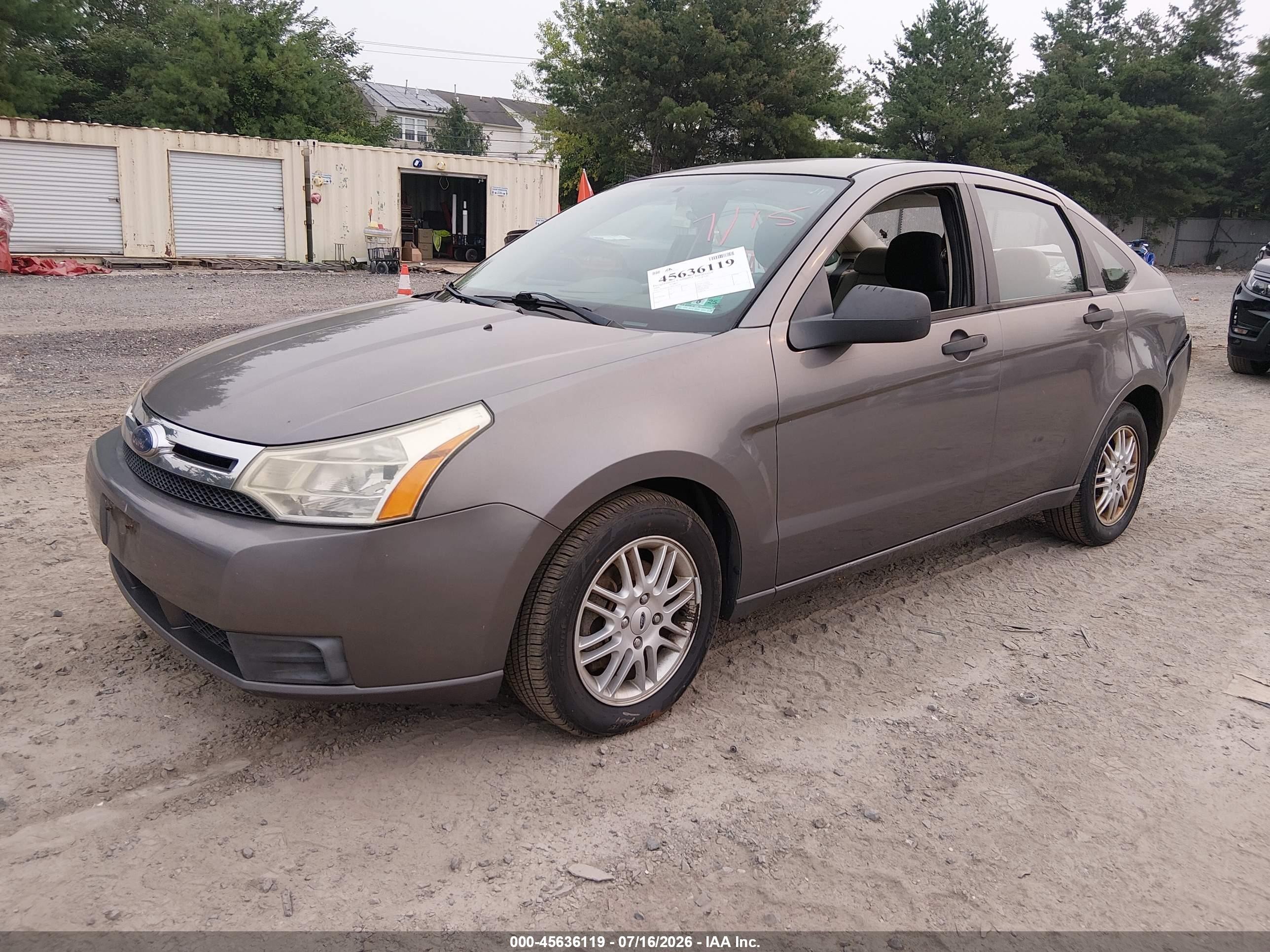 2009 Ford Focus Se Золотой vin: 1FAHP35N39W128446