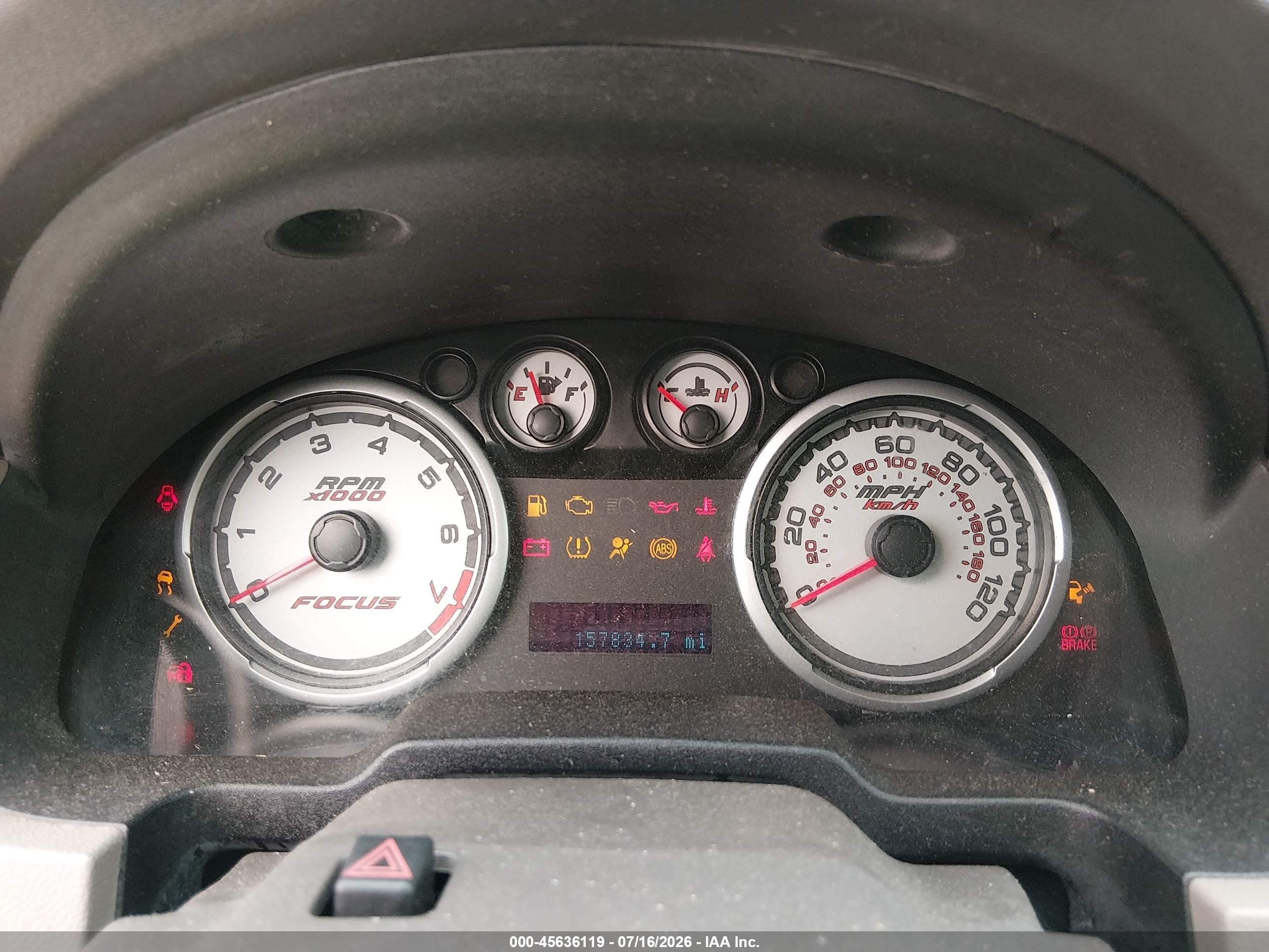 2009 Ford Focus Se Золотой vin: 1FAHP35N39W128446