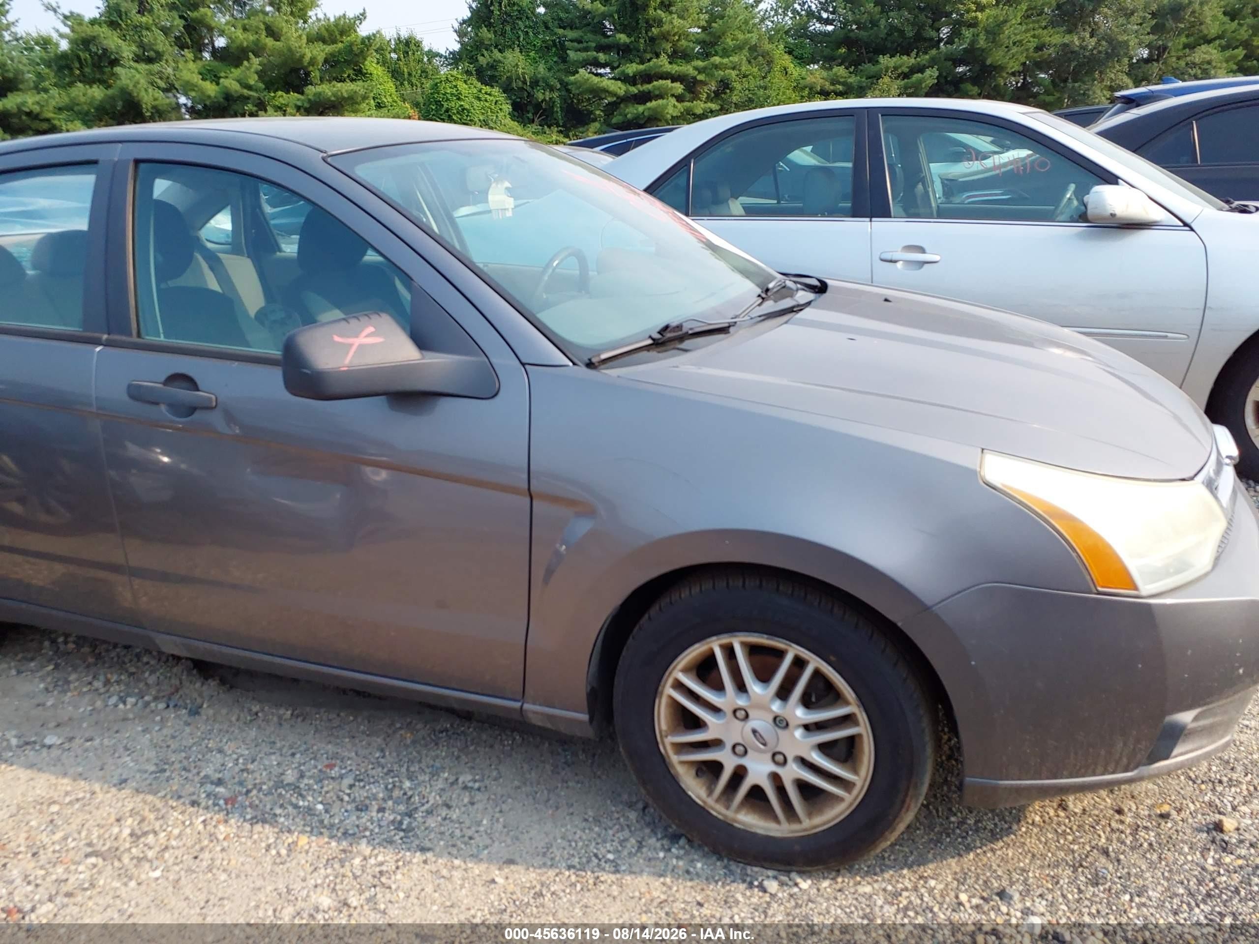 2009 Ford Focus Se Золотой vin: 1FAHP35N39W128446