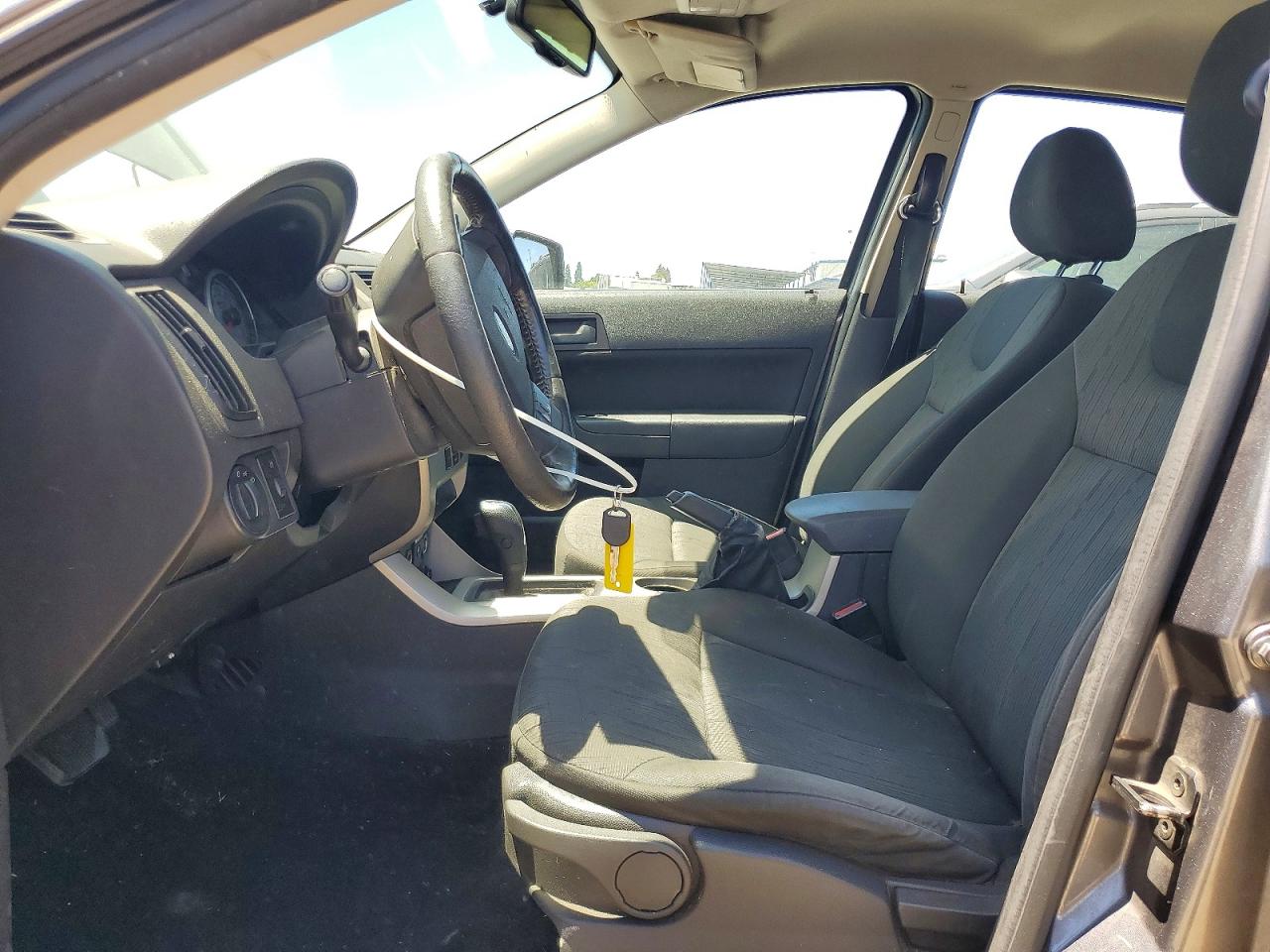 2009 Ford Focus Se Gray vin: 1FAHP35N39W141102