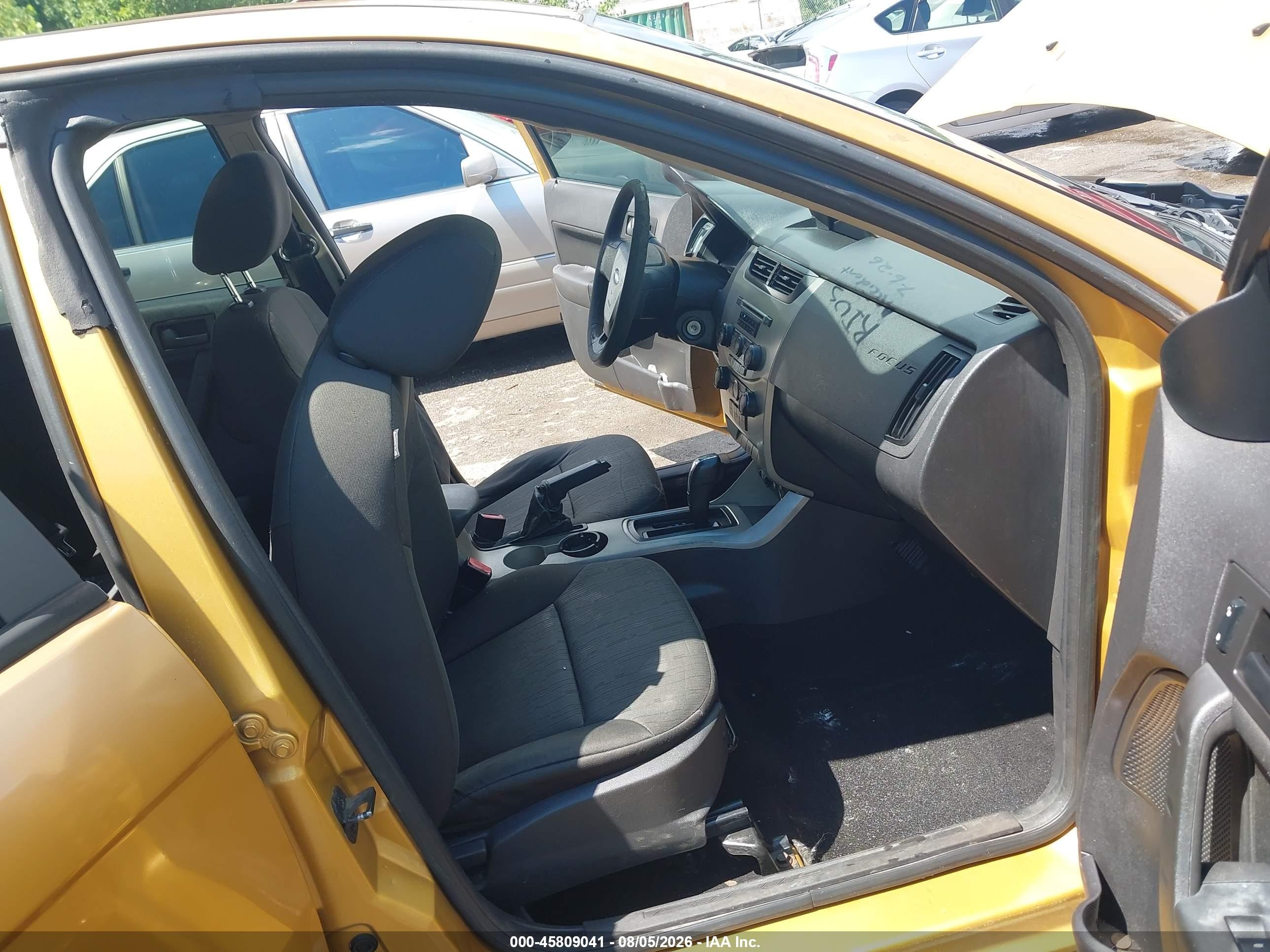 2009 Ford Focus Se Orange vin: 1FAHP35N39W178683