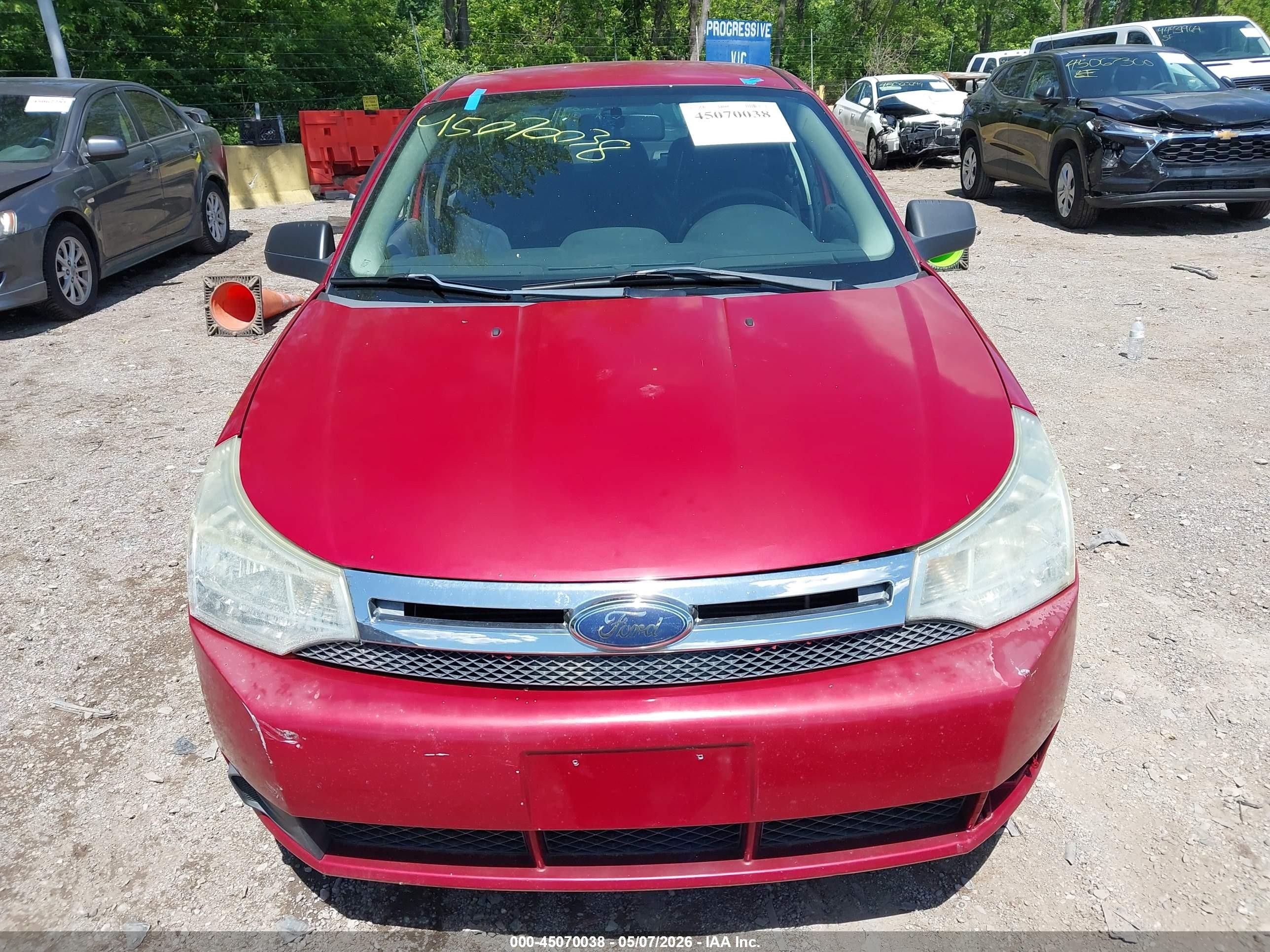 2009 Ford Focus Se Red vin: 1FAHP35N39W179624