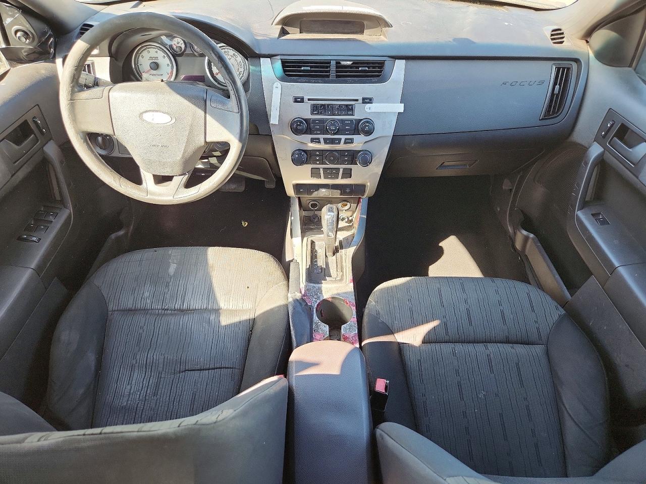 2009 Ford Focus Se Silver vin: 1FAHP35N39W194303