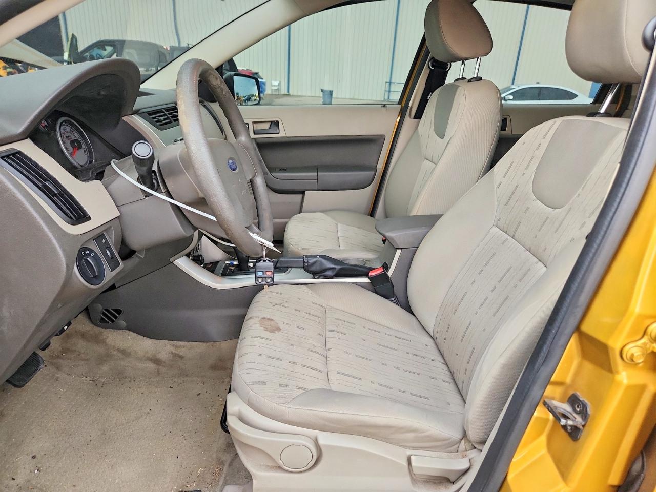 2009 Ford Focus Se Gold vin: 1FAHP35N39W205865