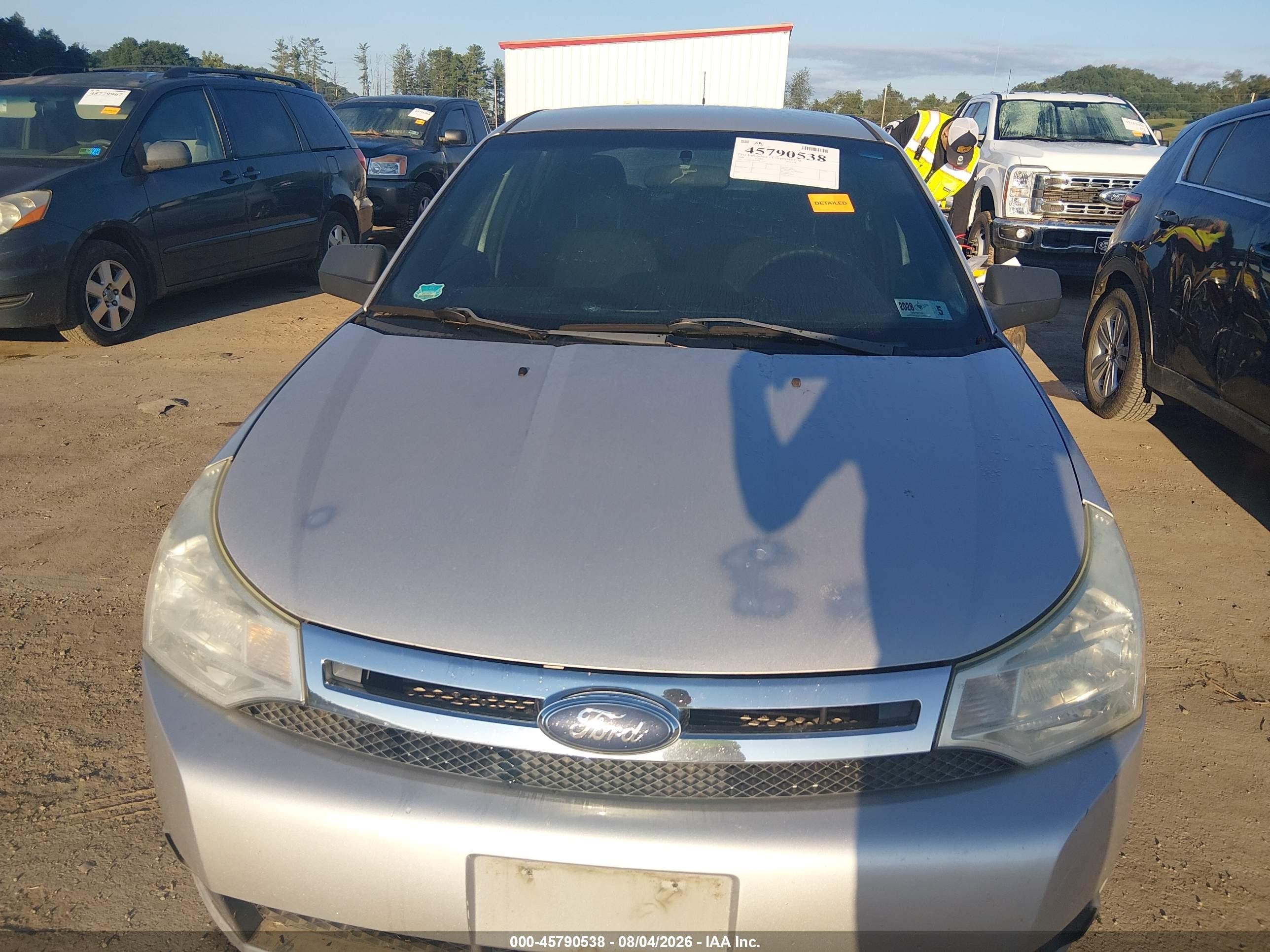 2009 Ford Focus Se Silver vin: 1FAHP35N39W217191