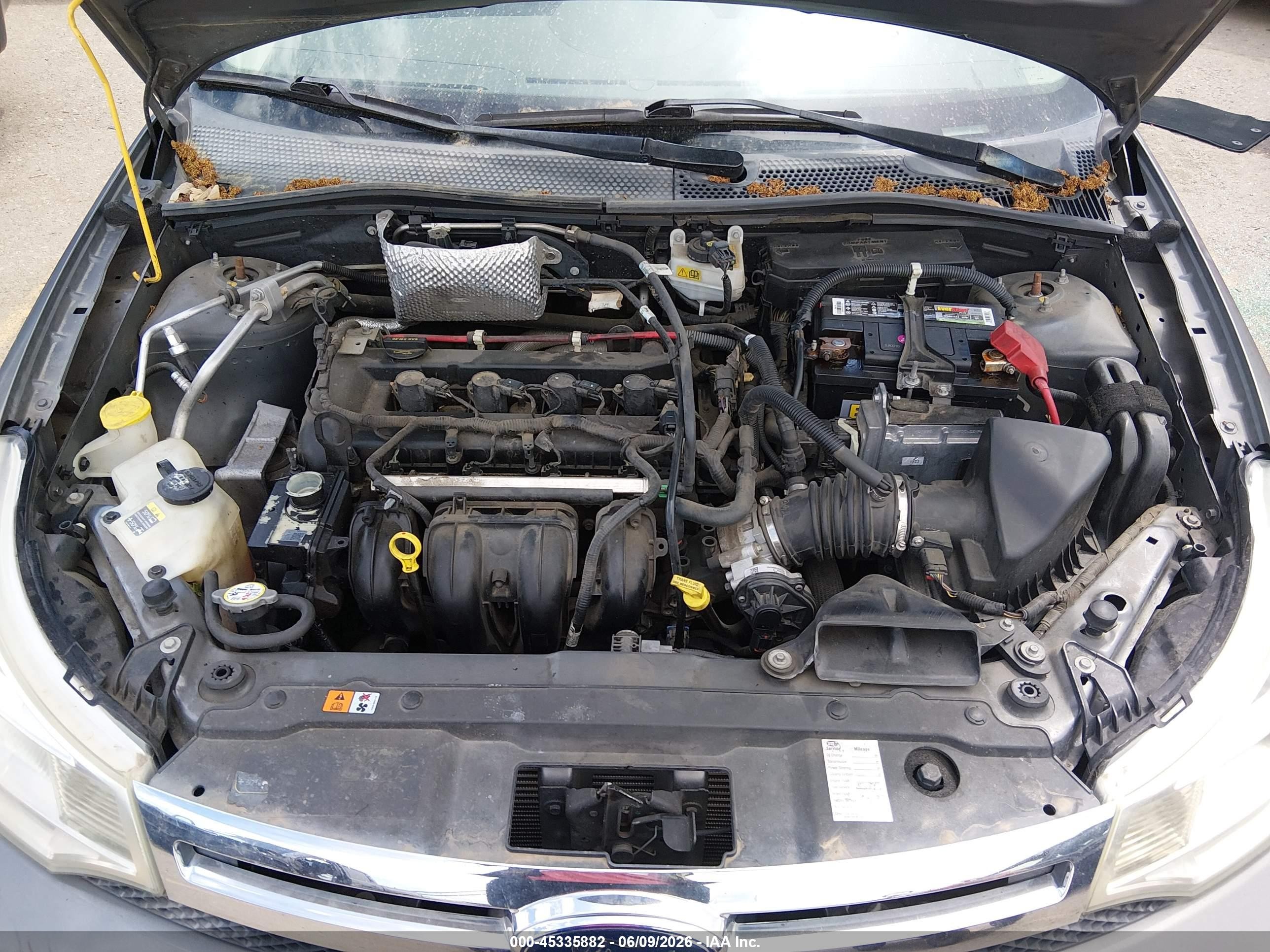 2009 Ford Focus Se Silver vin: 1FAHP35N39W267881