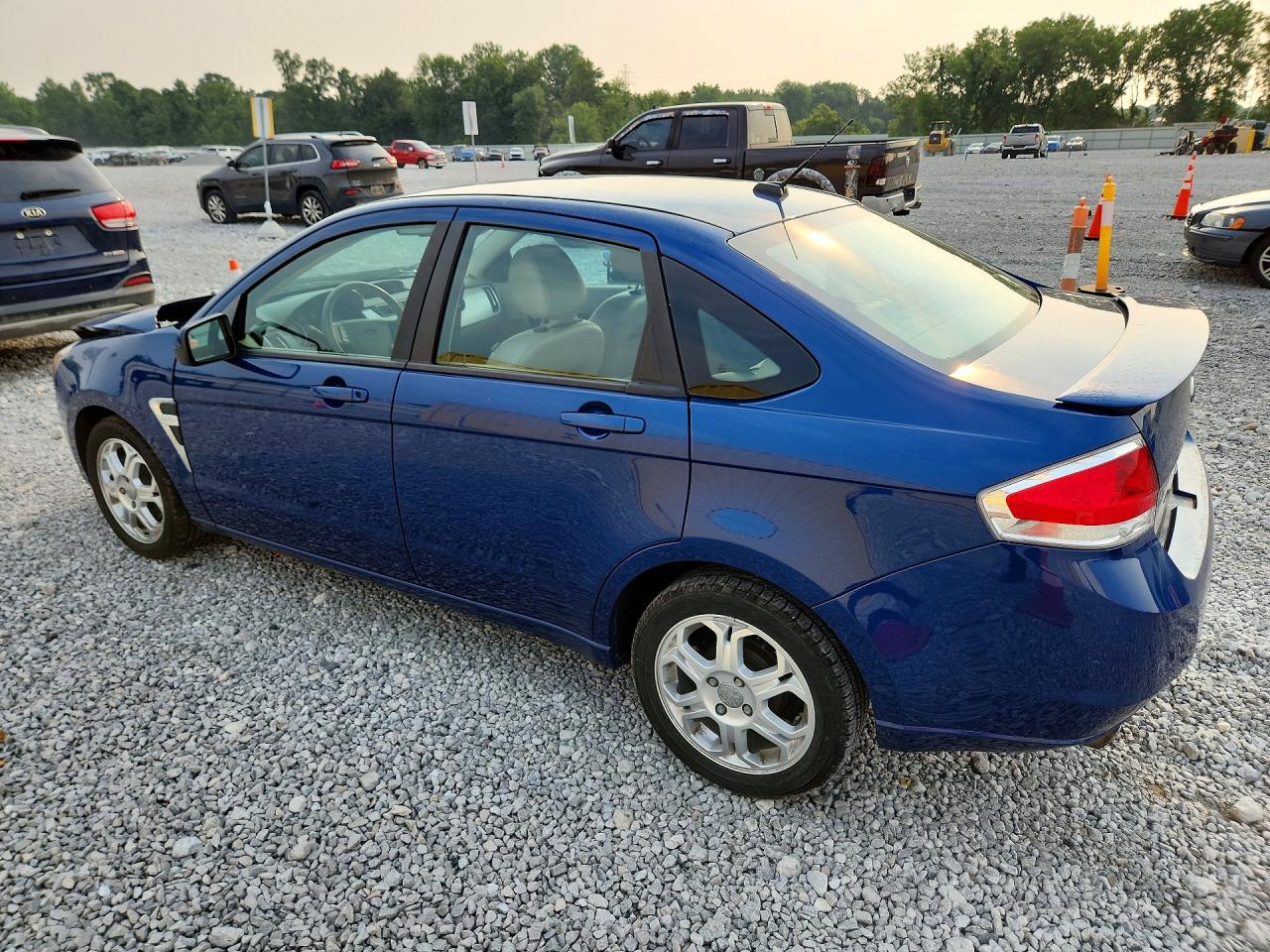 2008 Ford Focus Se Blue vin: 1FAHP35N48W100749