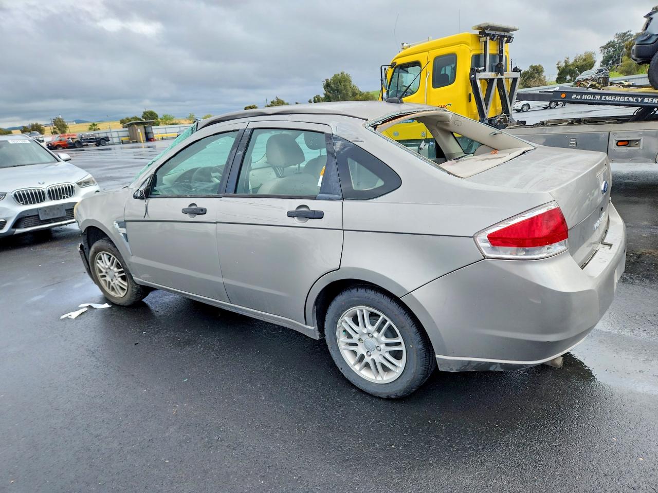 2008 Ford Focus Se Silver vin: 1FAHP35N48W116059