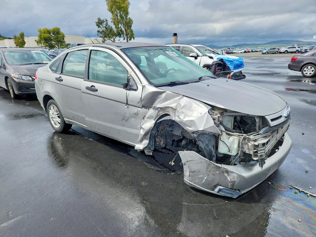2008 Ford Focus Se Silver vin: 1FAHP35N48W116059