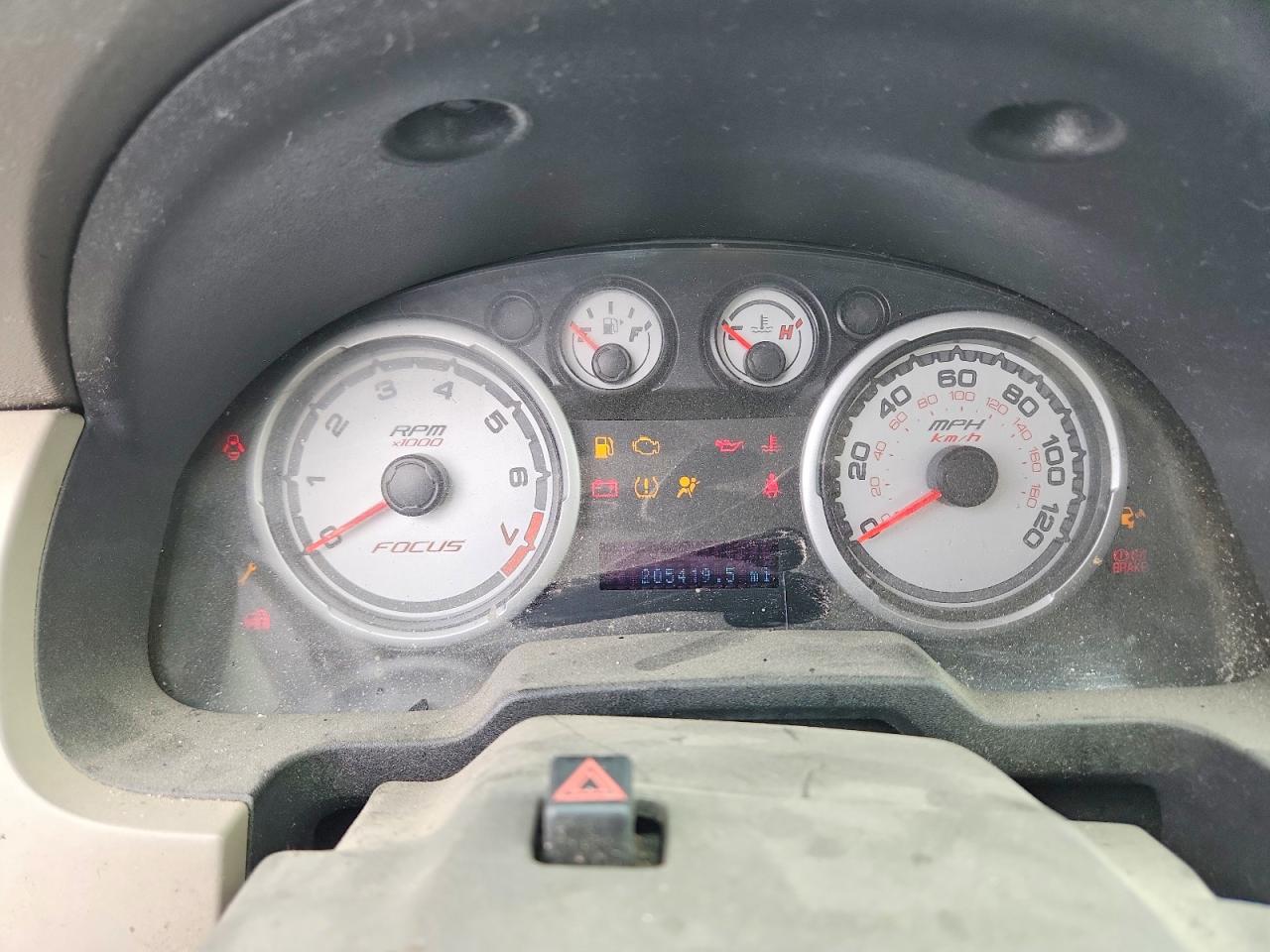 2008 Ford Focus Se Silver vin: 1FAHP35N48W116059