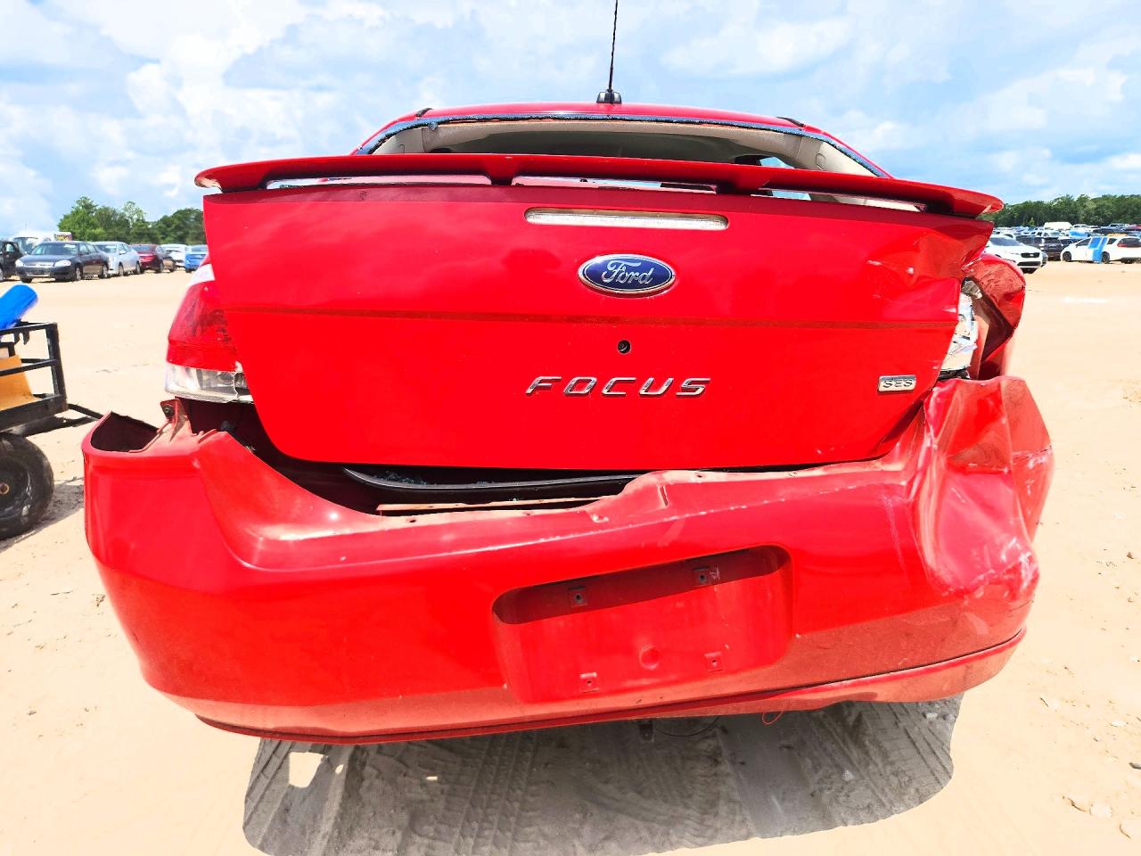 2008 Ford Focus Se Red vin: 1FAHP35N48W183373