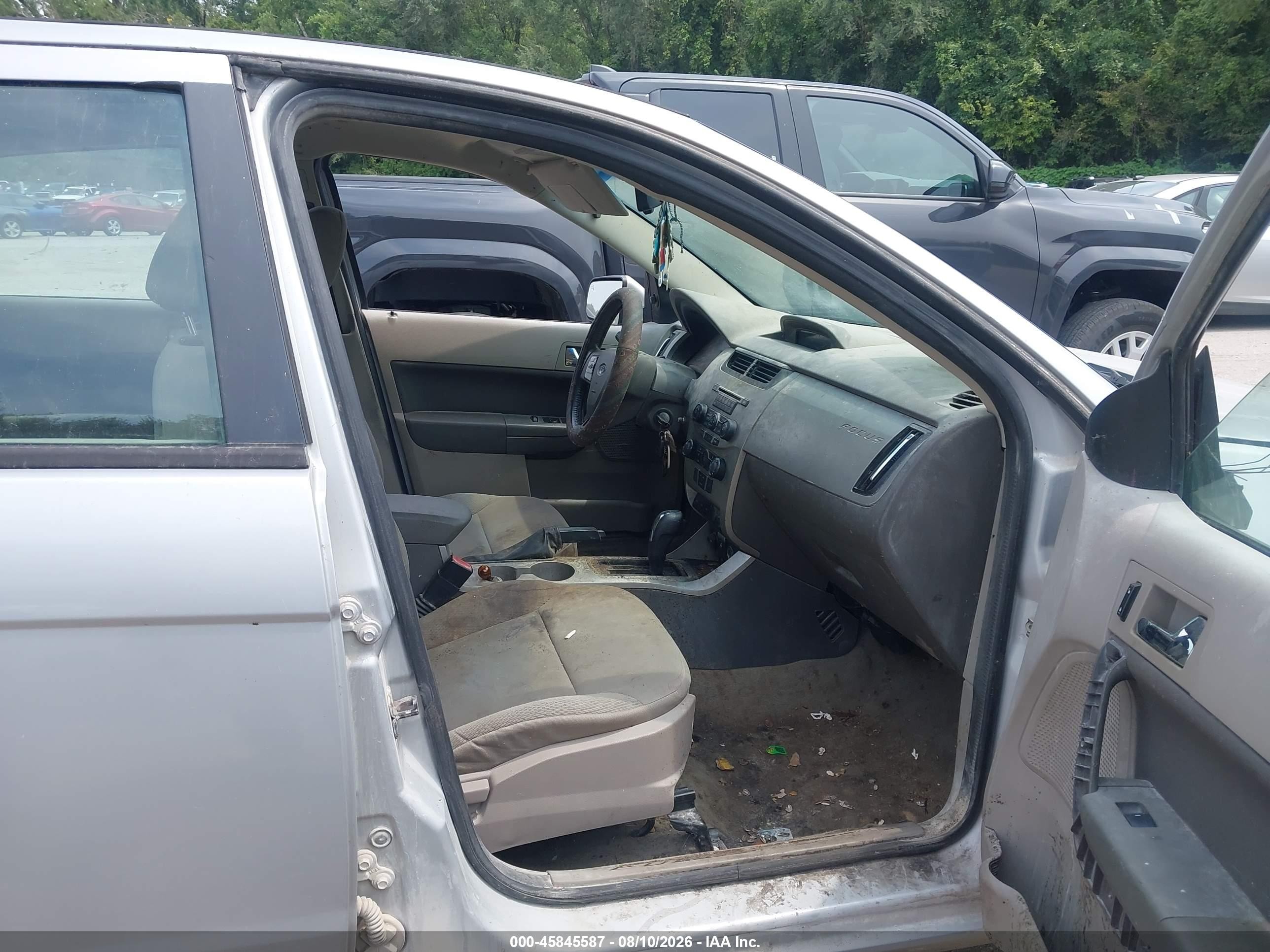 2008 Ford Focus Se/ses Серебряный vin: 1FAHP35N48W197287