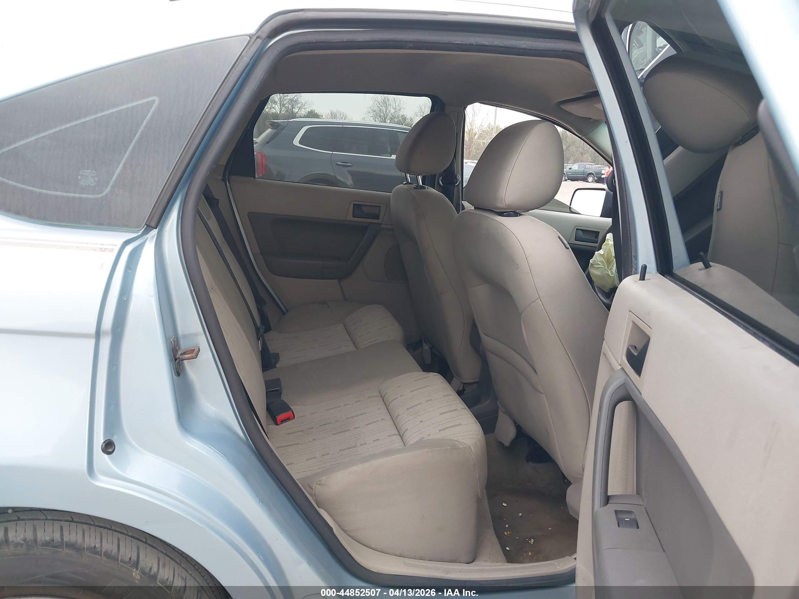 2008 Ford Focus Se/ses Light Blue vin: 1FAHP35N48W200432