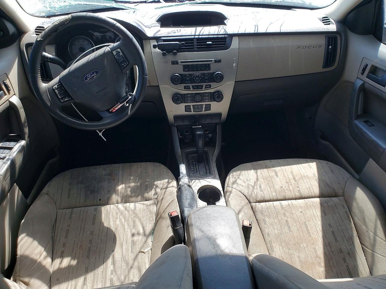 2008 Ford Focus Se Silver vin: 1FAHP35N48W216002