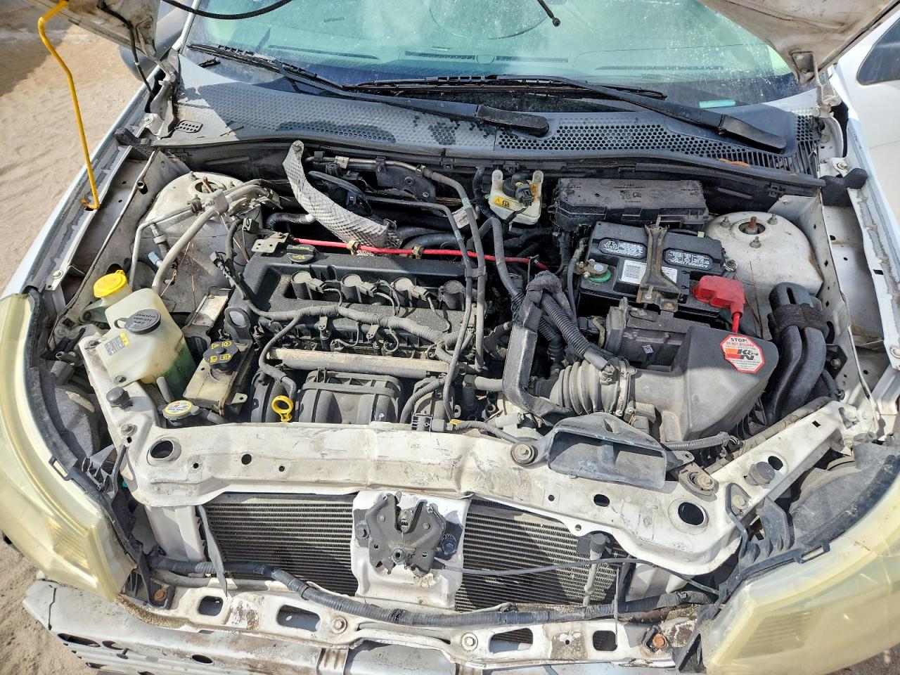 2008 Ford Focus Se White vin: 1FAHP35N48W222527