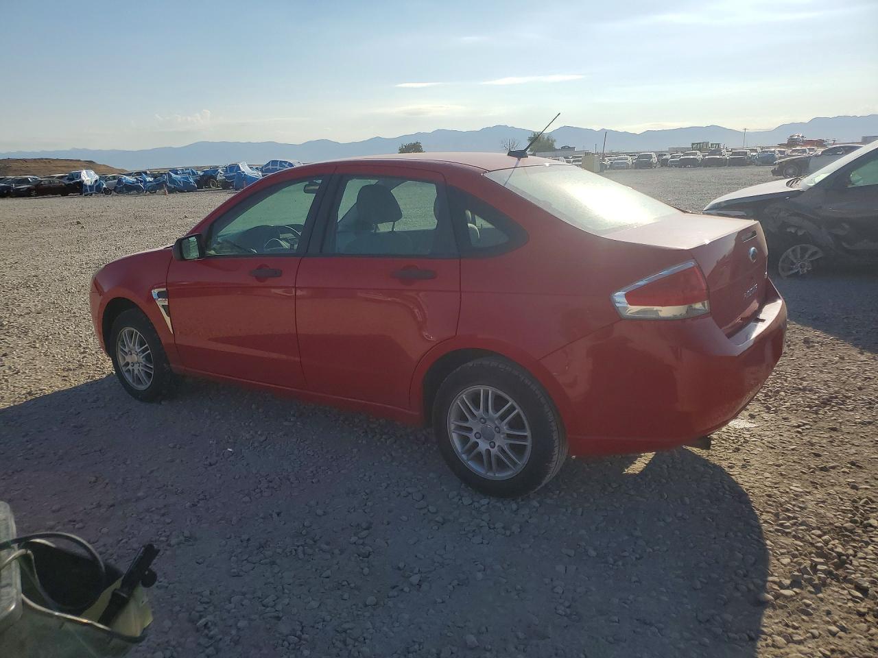 2008 Ford Focus Se Red vin: 1FAHP35N48W269783
