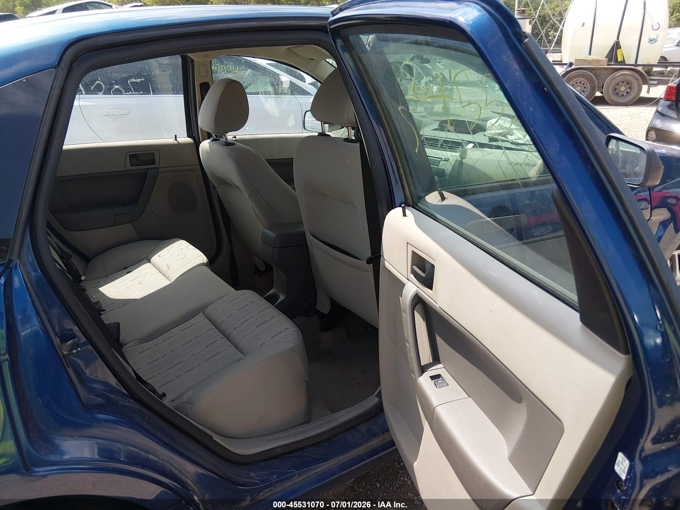 2009 Ford Focus Se Синий vin: 1FAHP35N49W170852