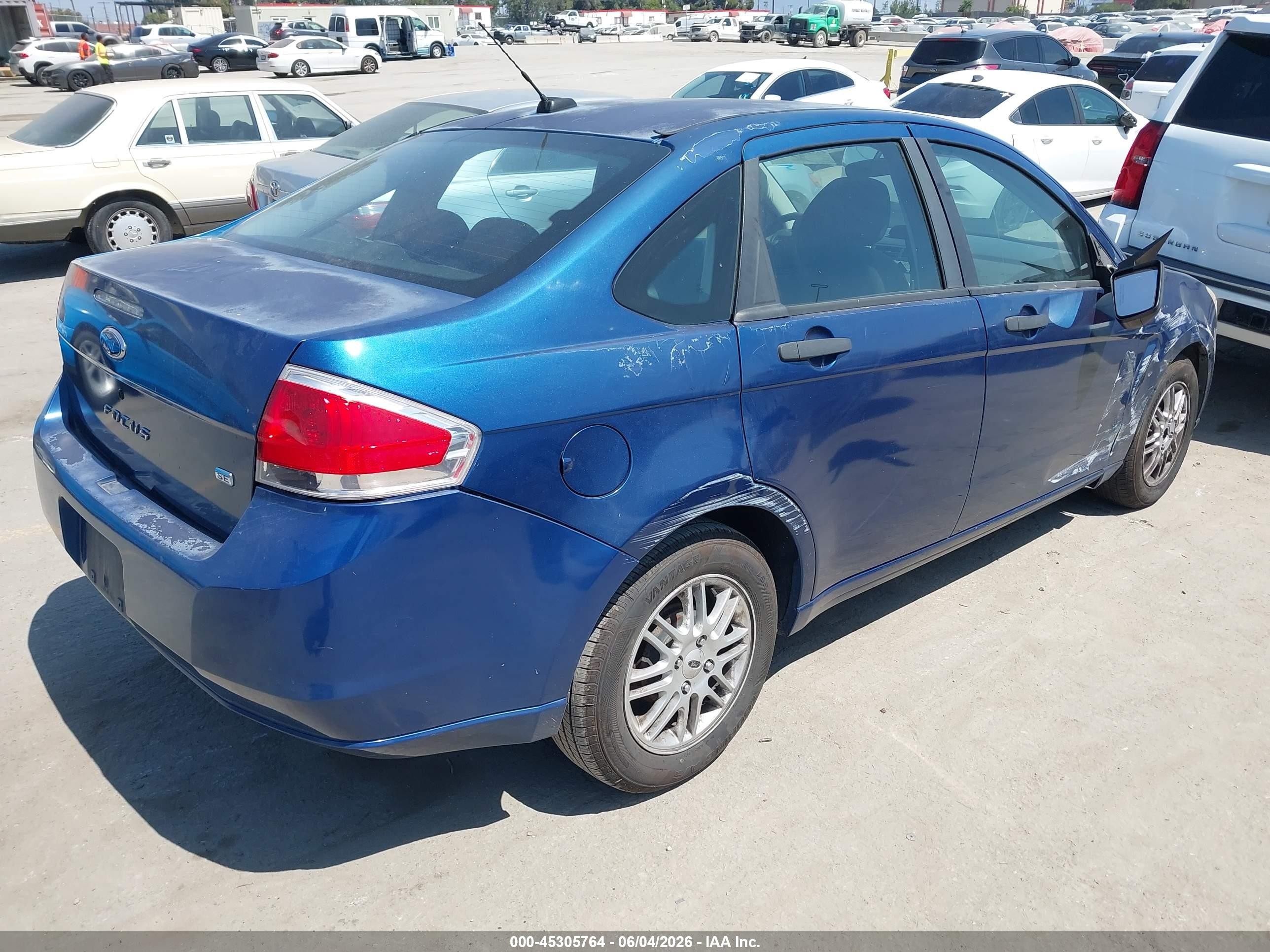 2009 Ford Focus Se Blue vin: 1FAHP35N49W176652