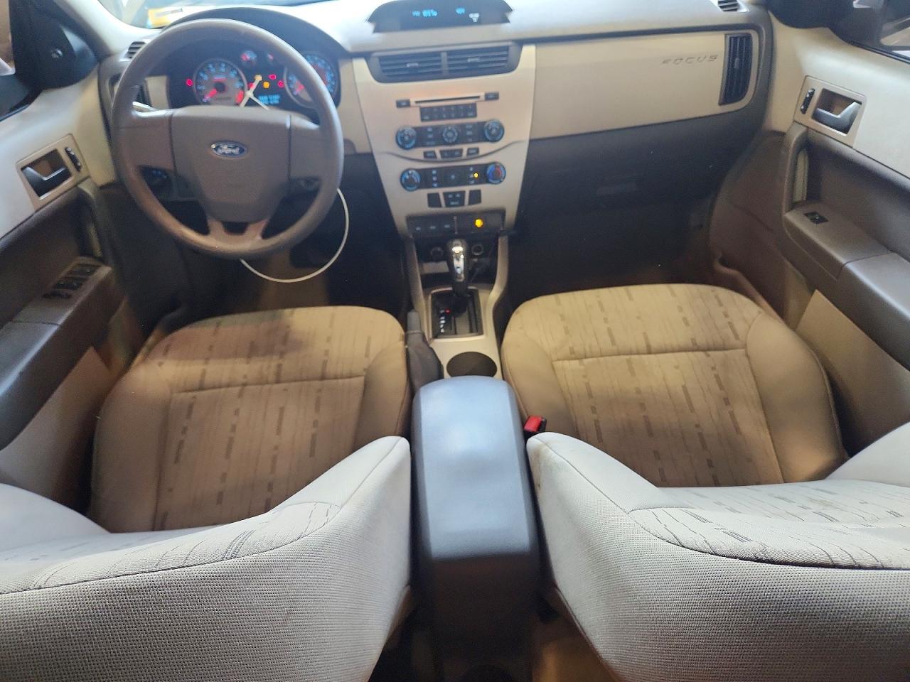 2009 Ford Focus Se Белый vin: 1FAHP35N49W230550